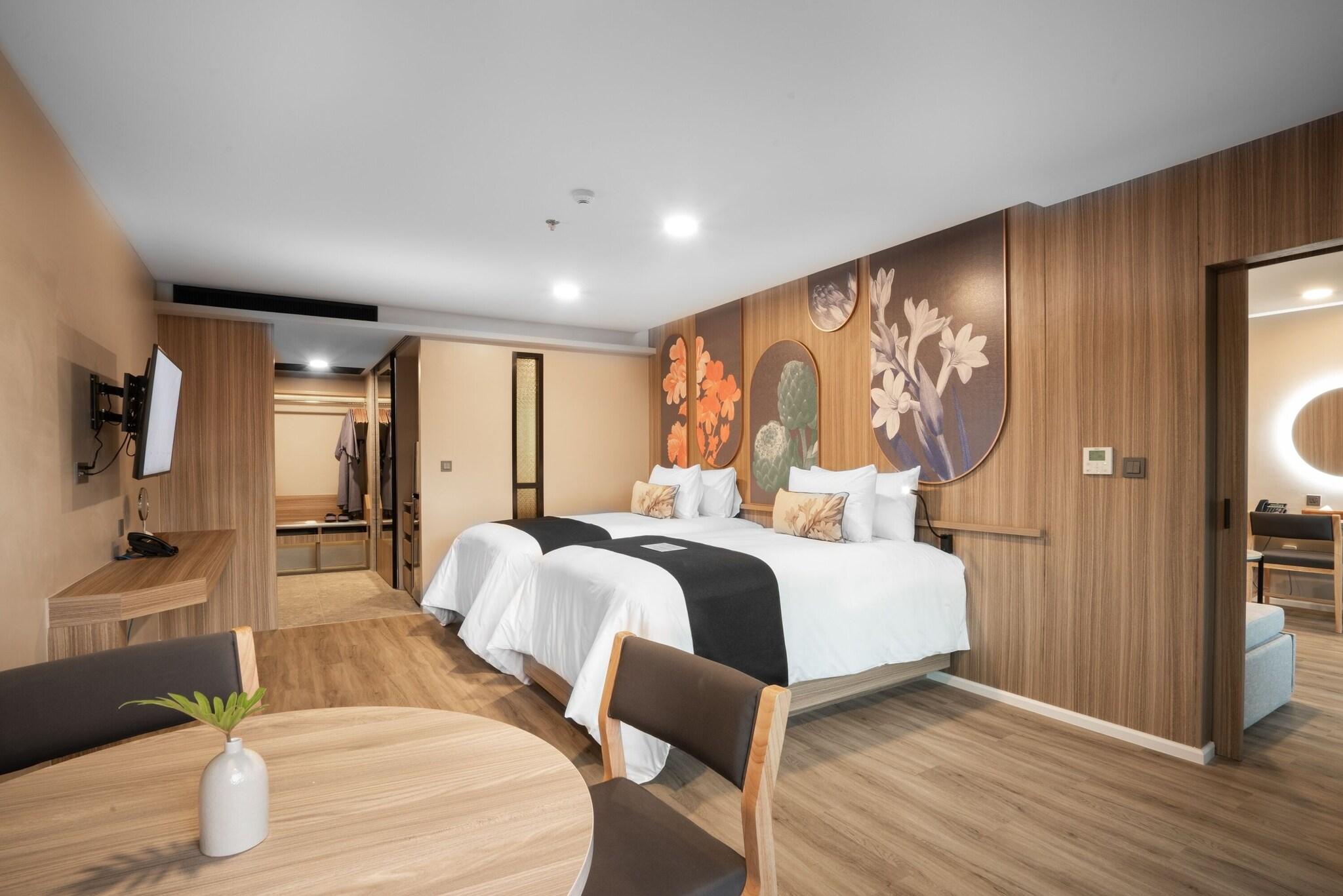 Family Room King Size Bed