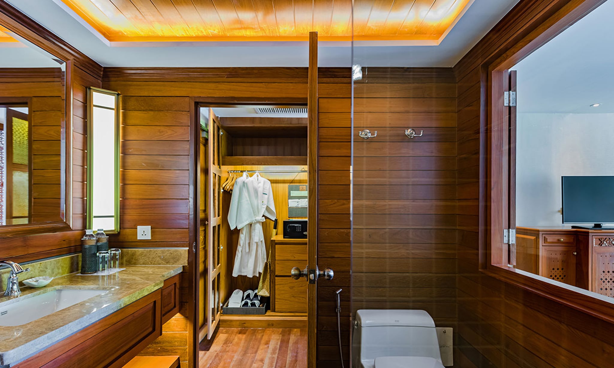 Double or Twin with Jacuzzi