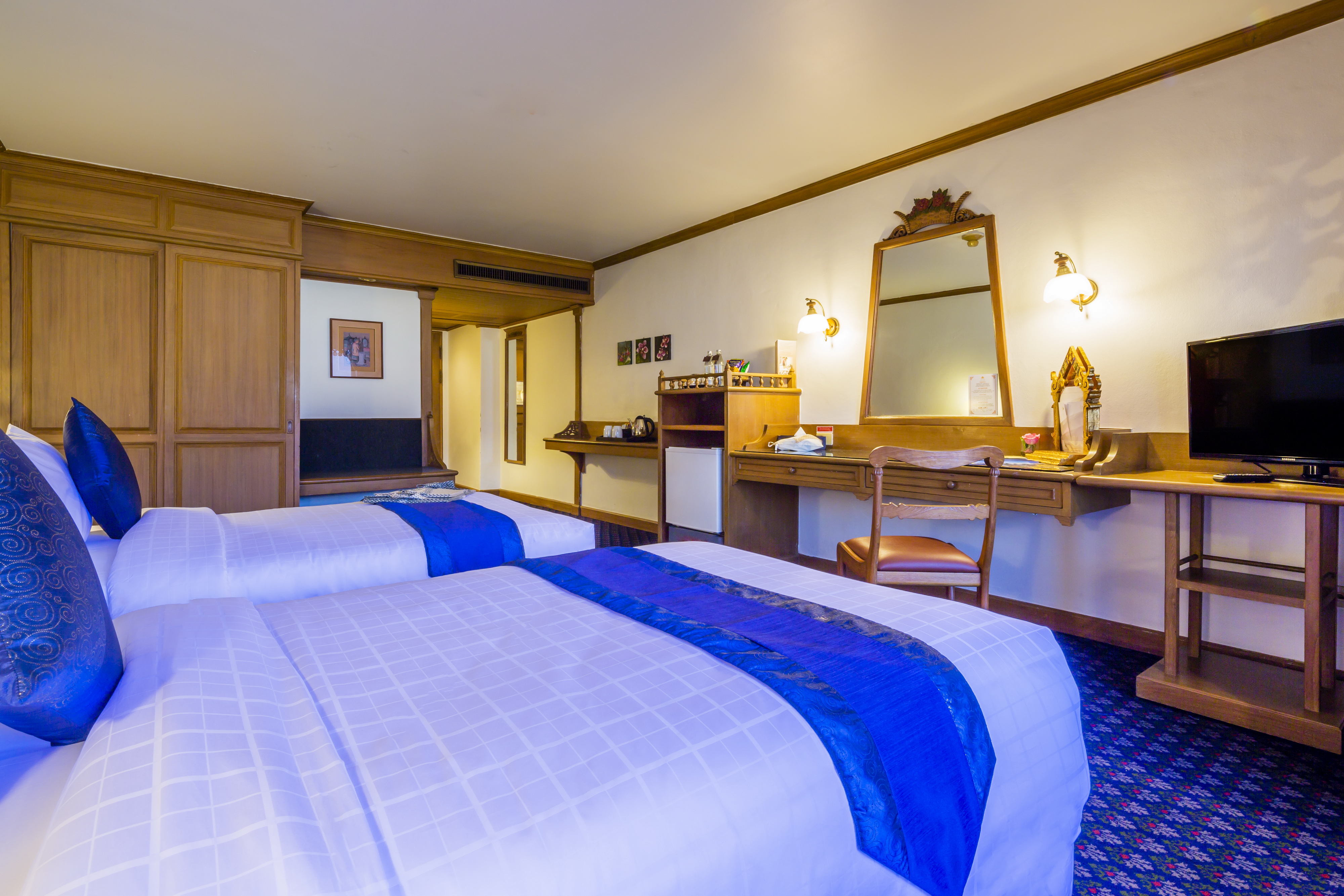 Double or Twin Deluxe