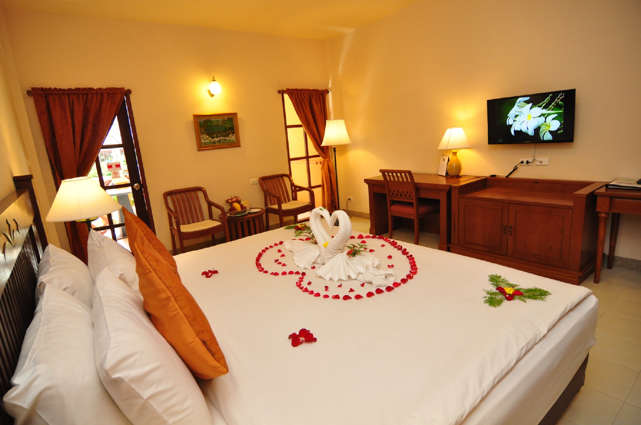 Double or Twin Deluxe Pool View