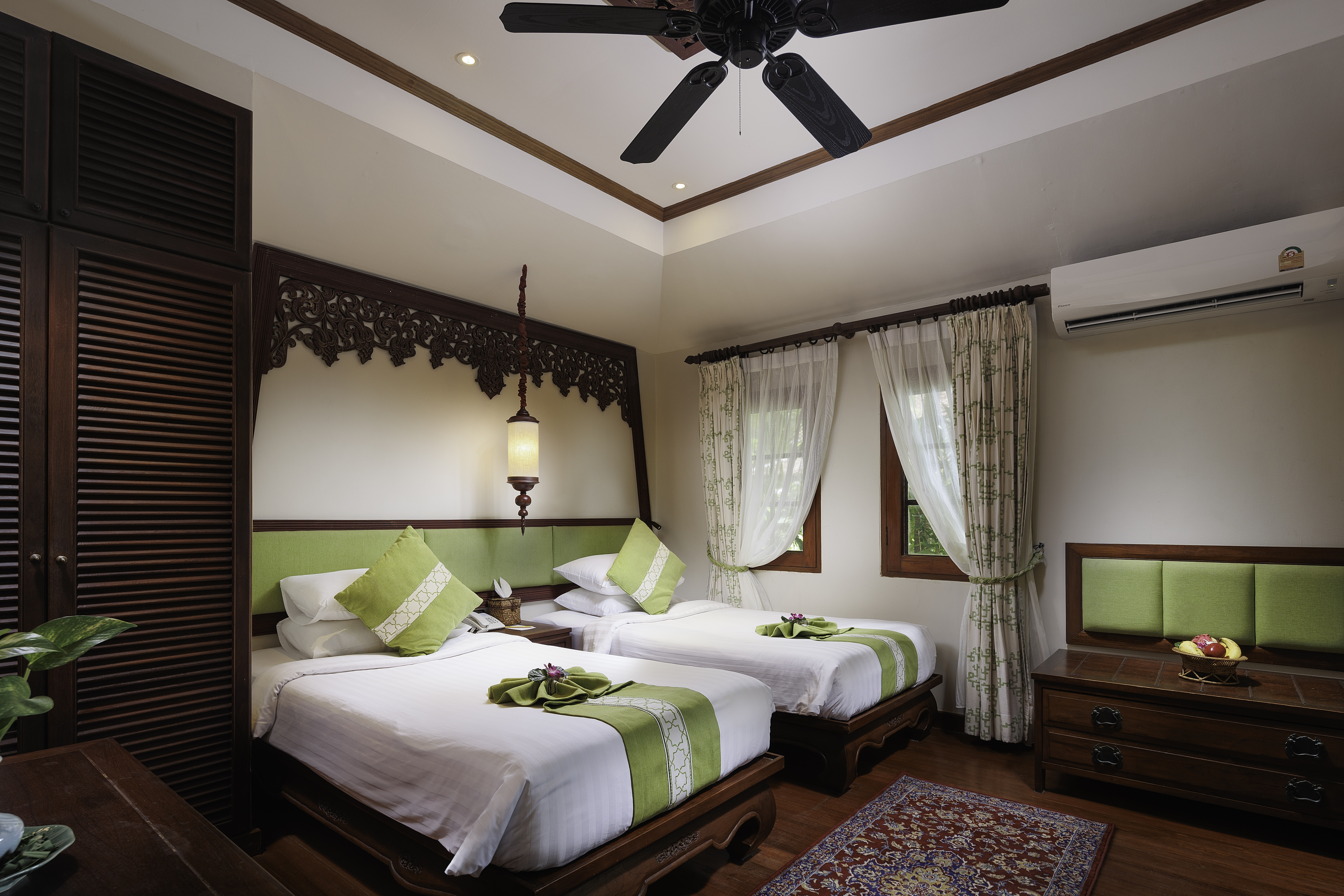 Double or Twin Deluxe