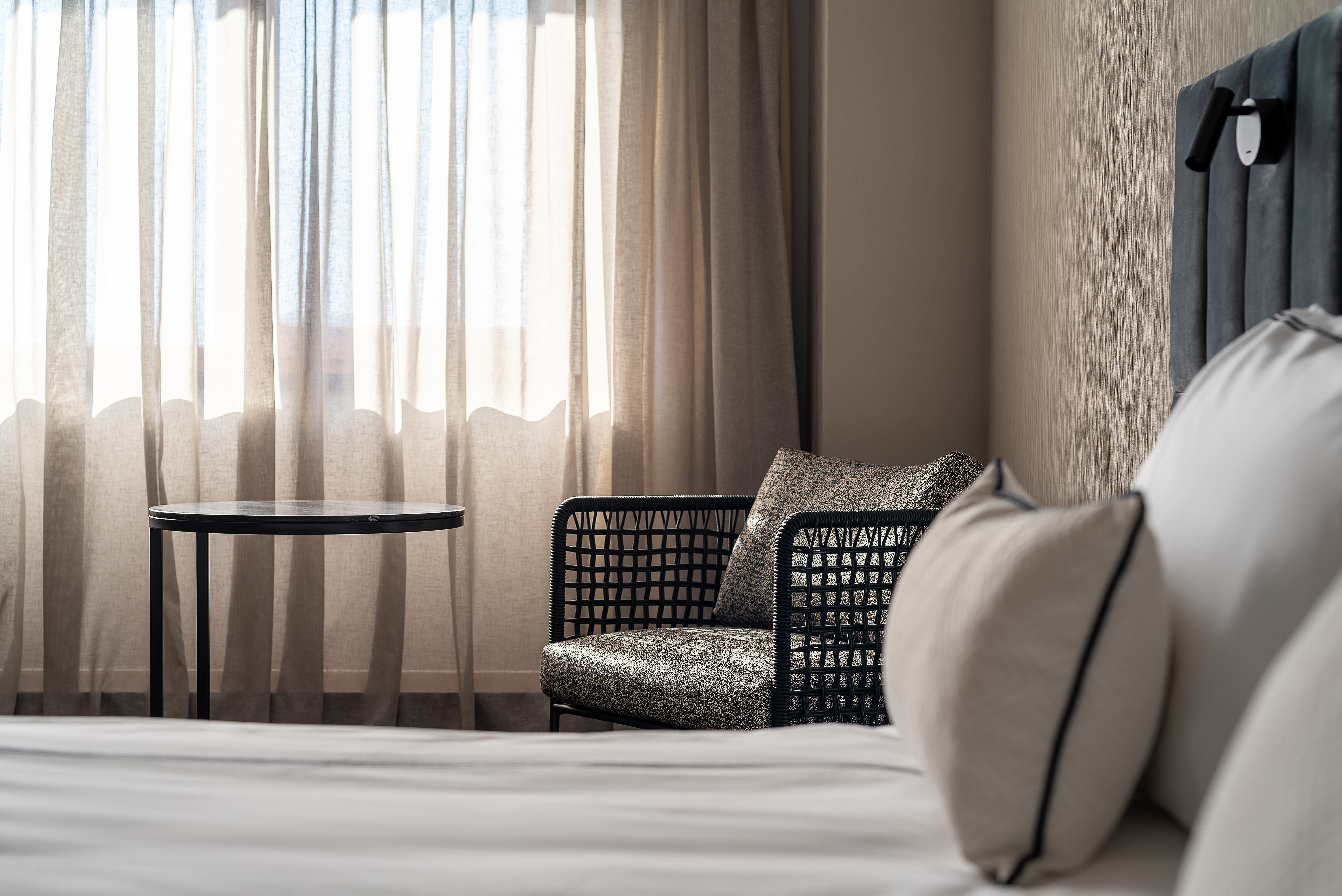 Double Deluxe One Bed