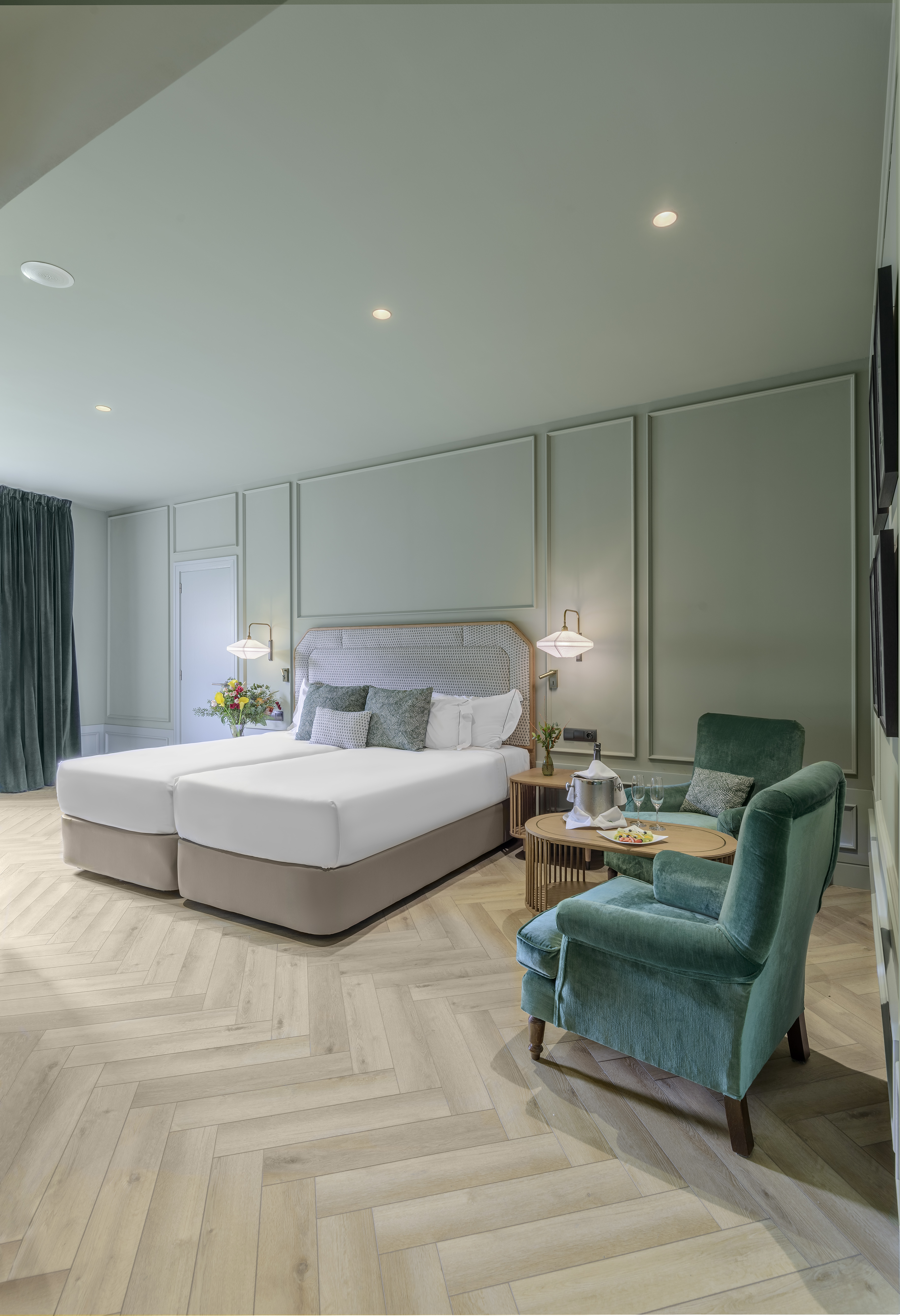 Double or Twin Deluxe