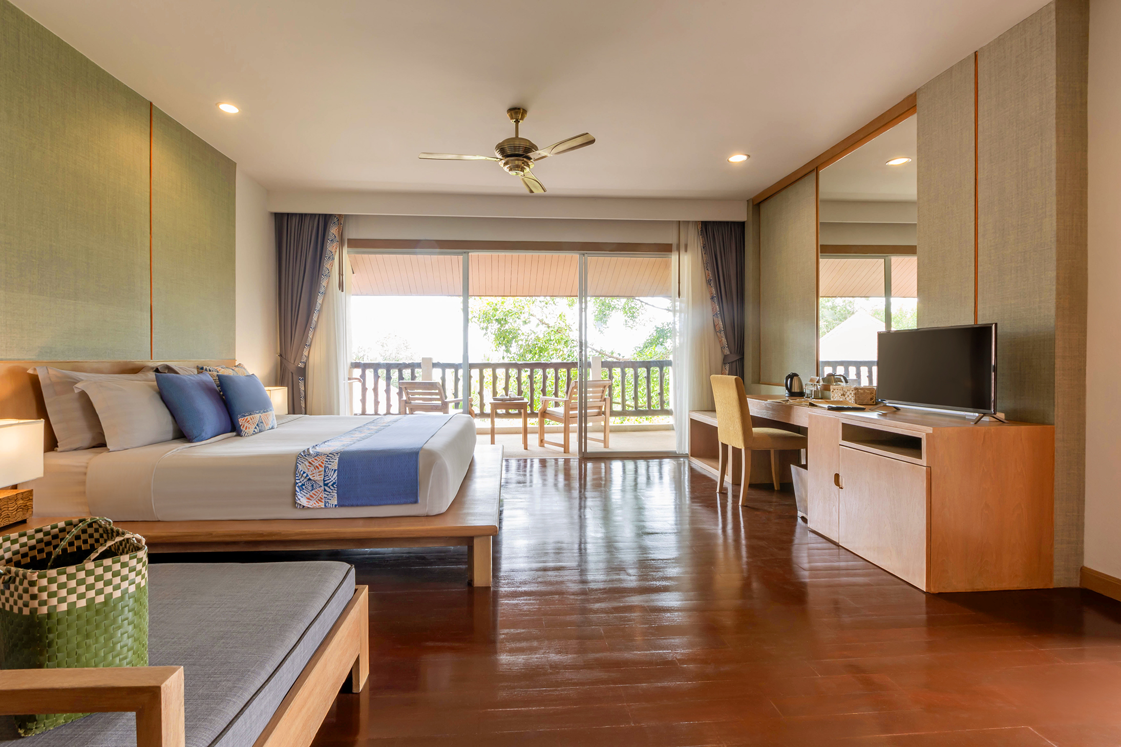 Double or Twin Deluxe