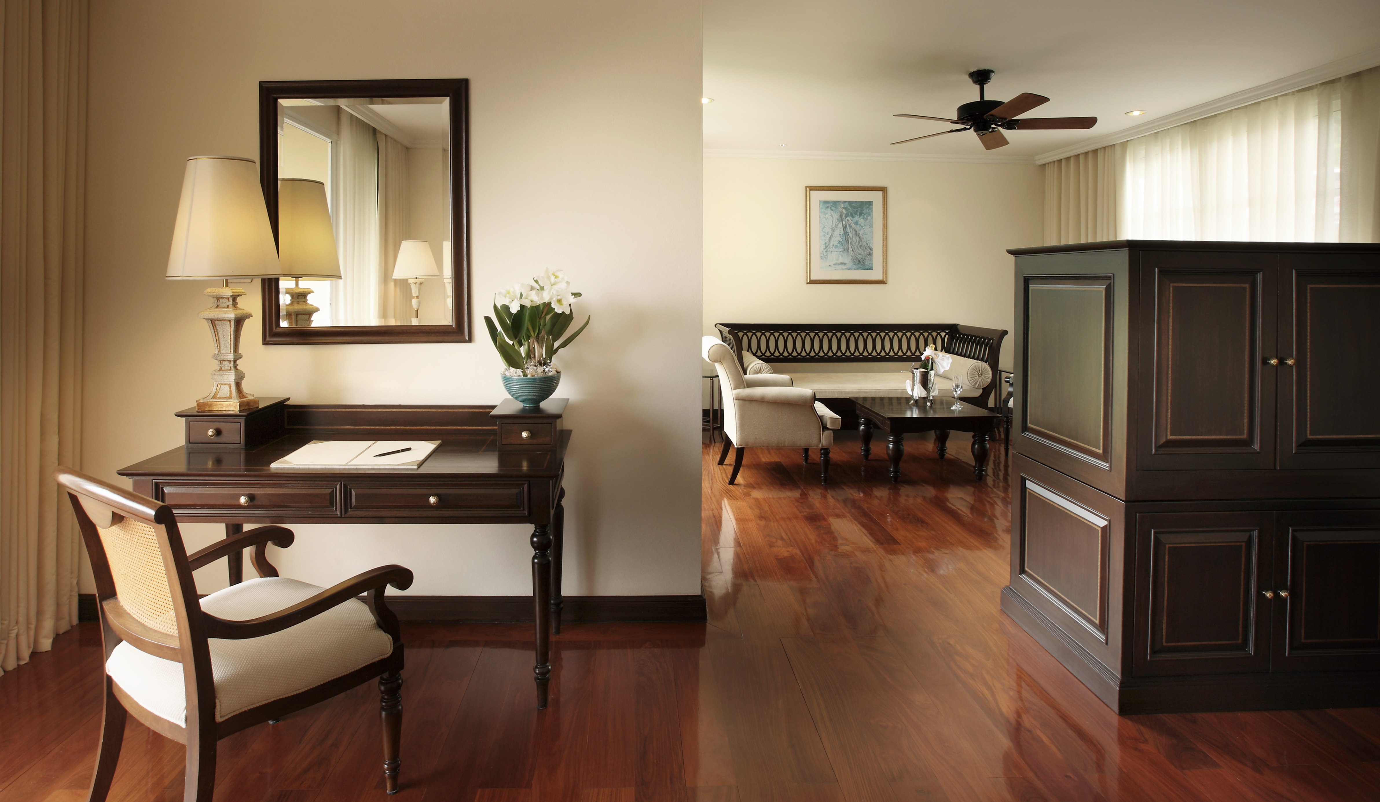 Junior Suite Garden View King Bed