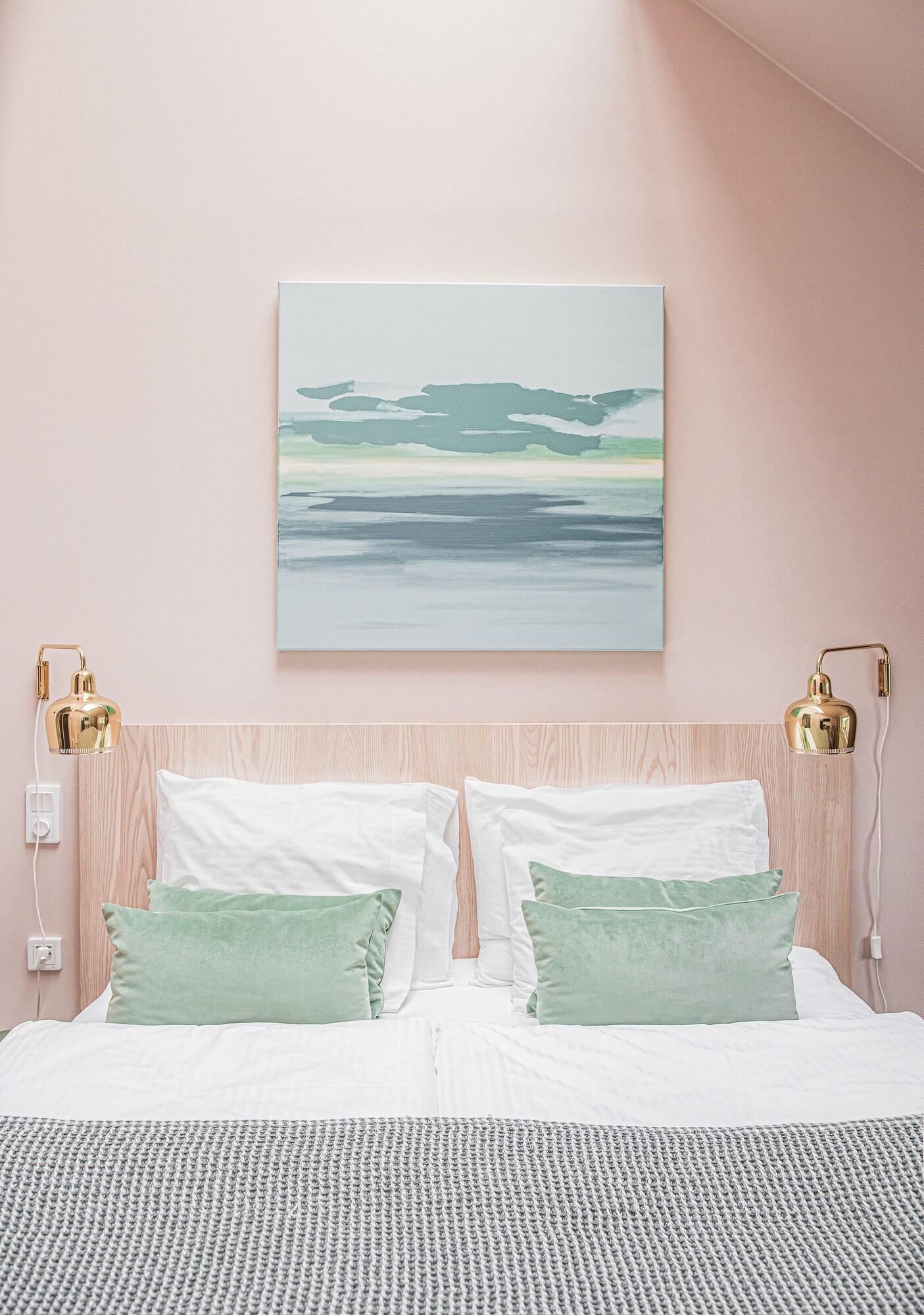 Double King Size Bed