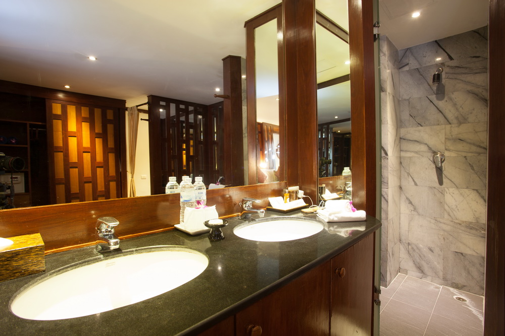 Double or Twin Deluxe Pool View