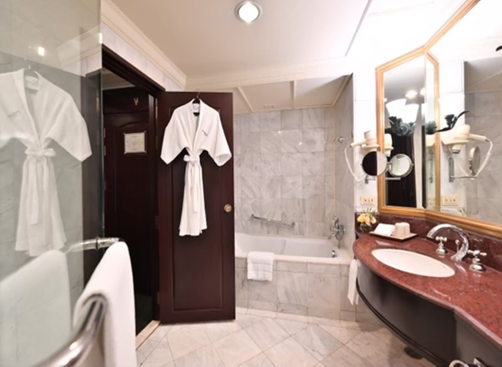 Double or Twin Deluxe