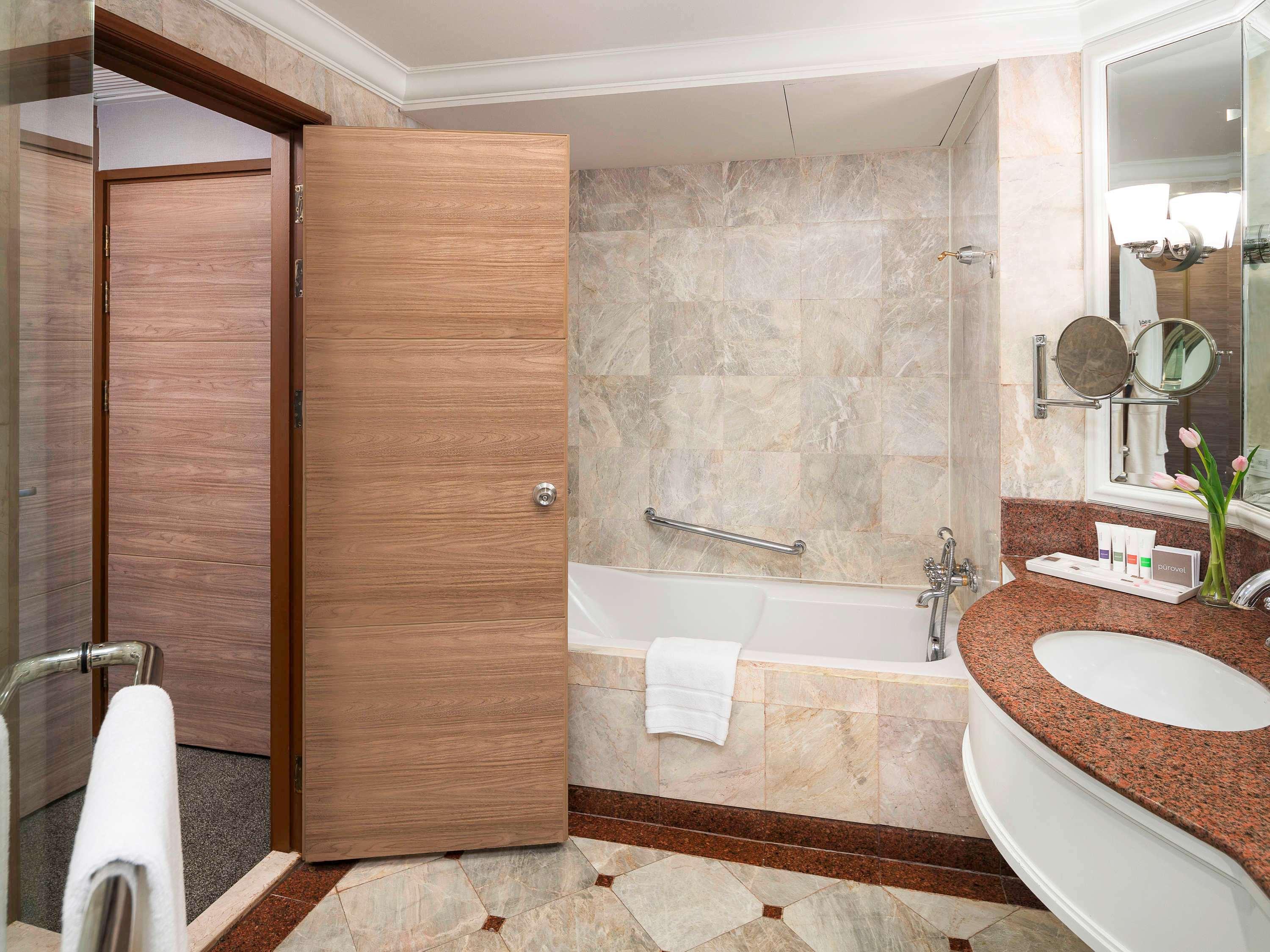 Room Executive King Bed