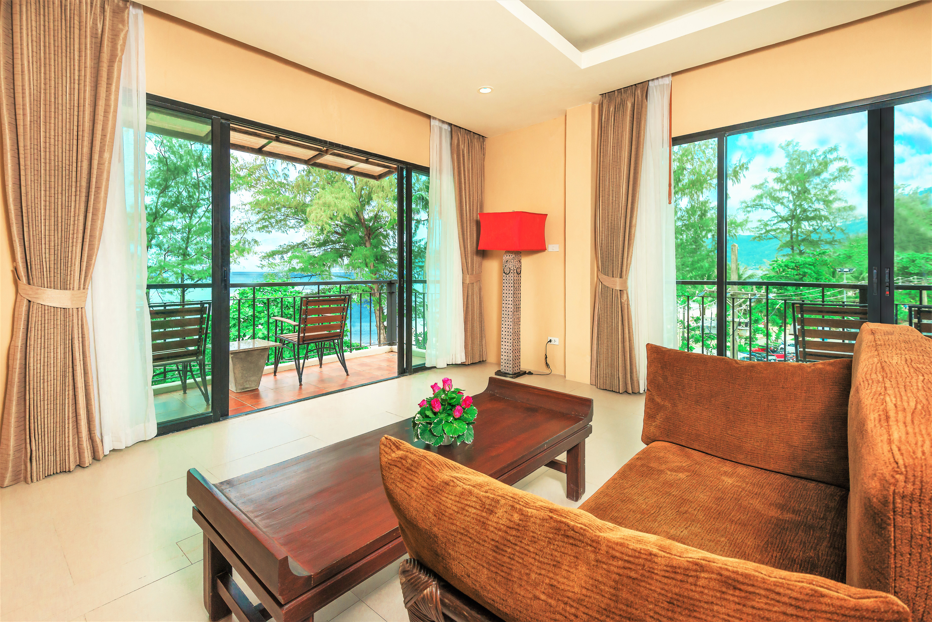 Double or Twin Deluxe Sea View