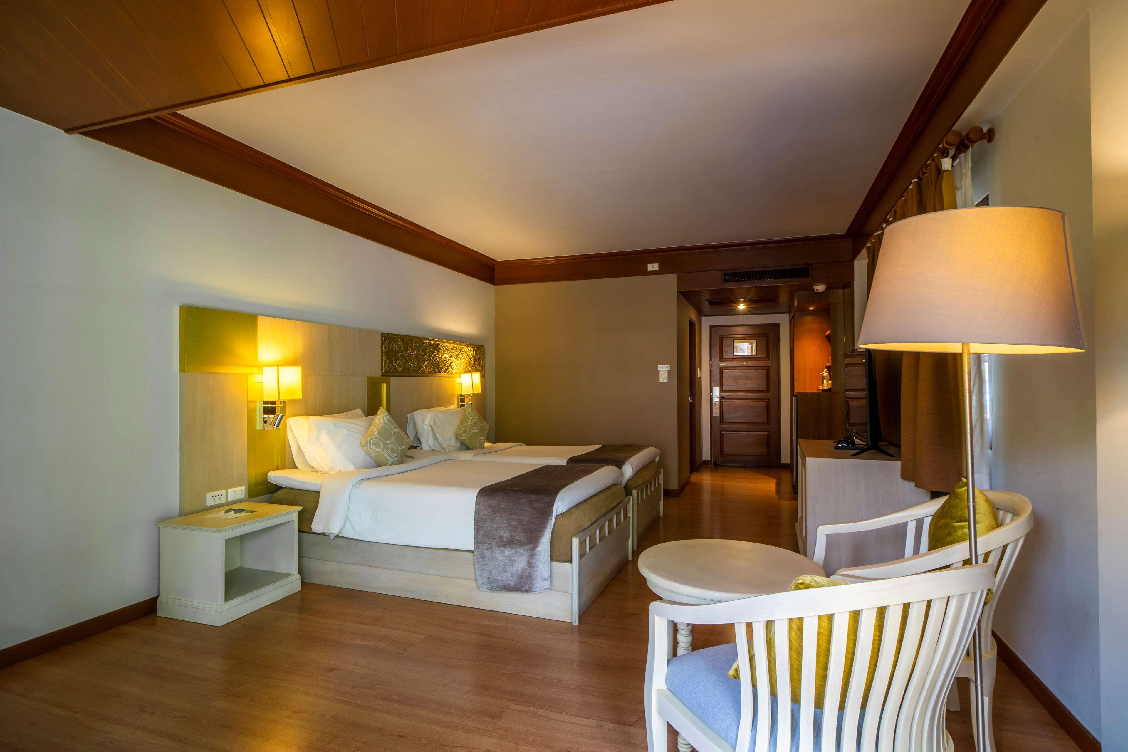 Twin Deluxe Pool View