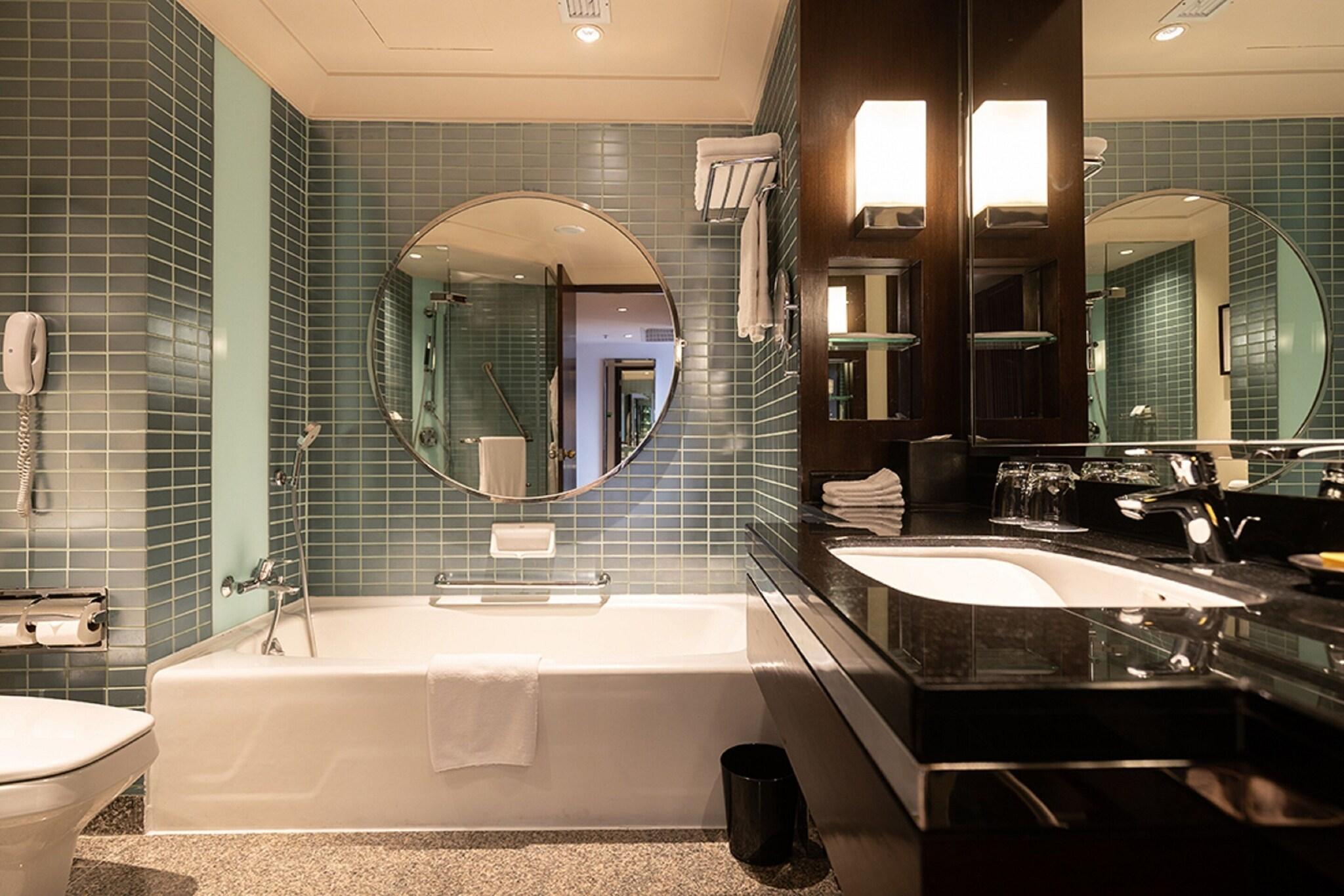 Suite Deluxe King Bed