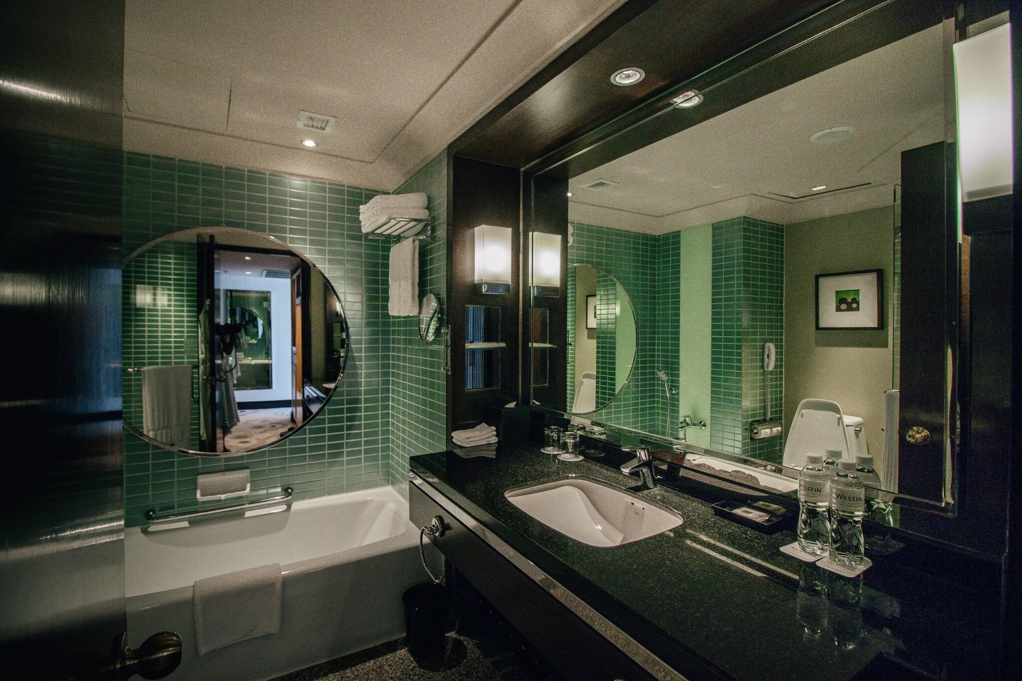 Quadruple Club City View