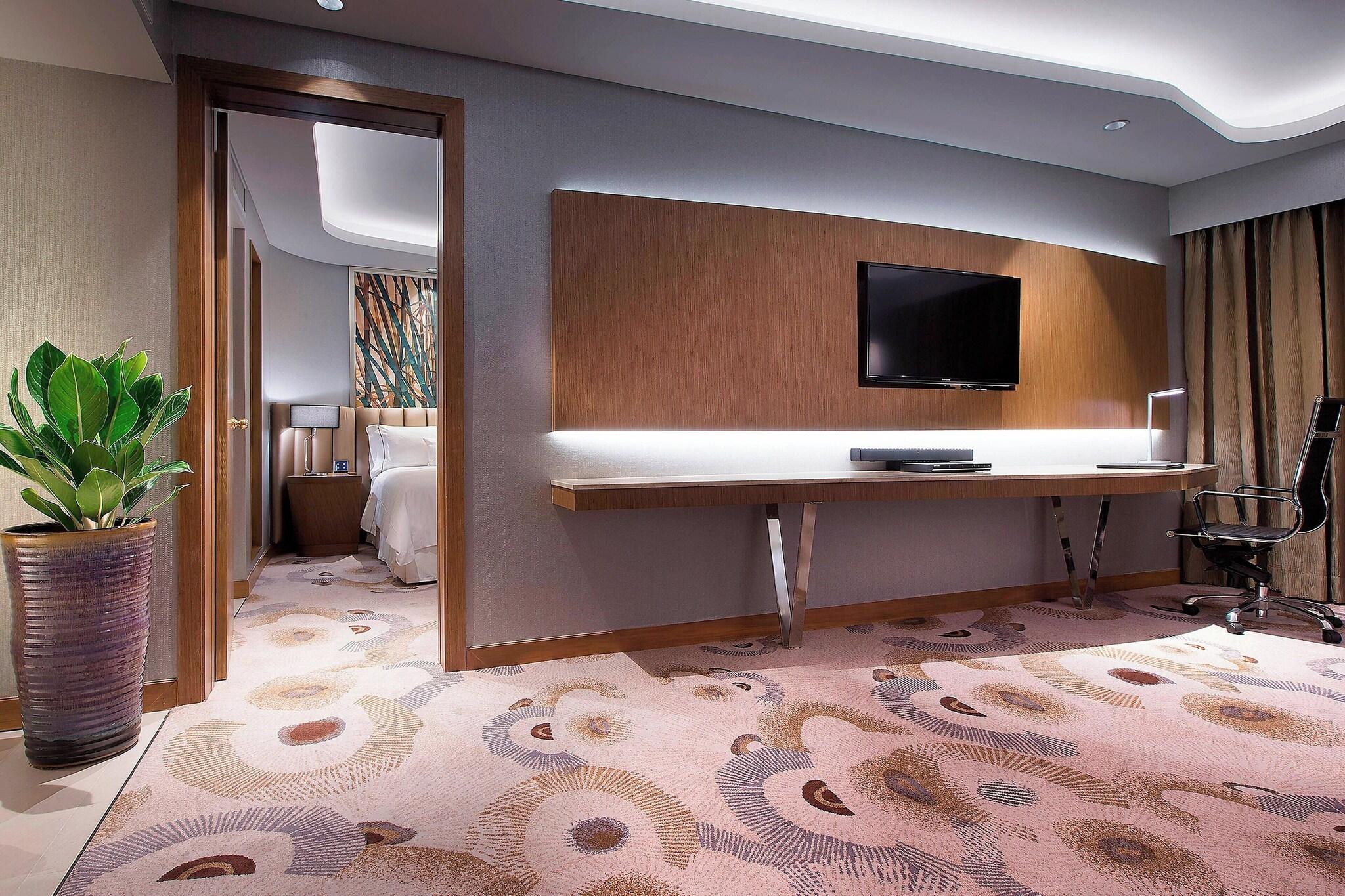 Suite Deluxe Two Double Beds