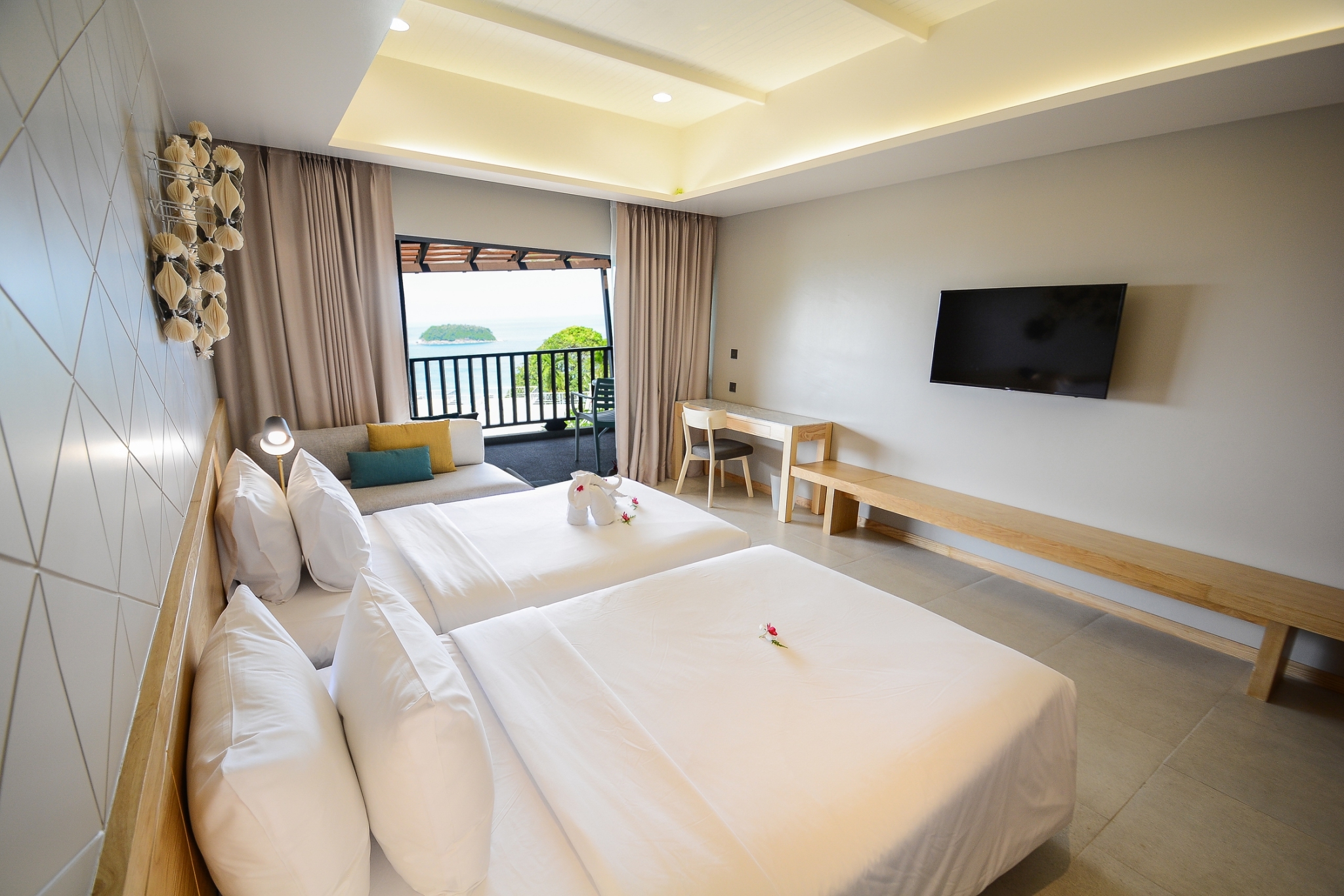 Double or Twin Deluxe Sea View