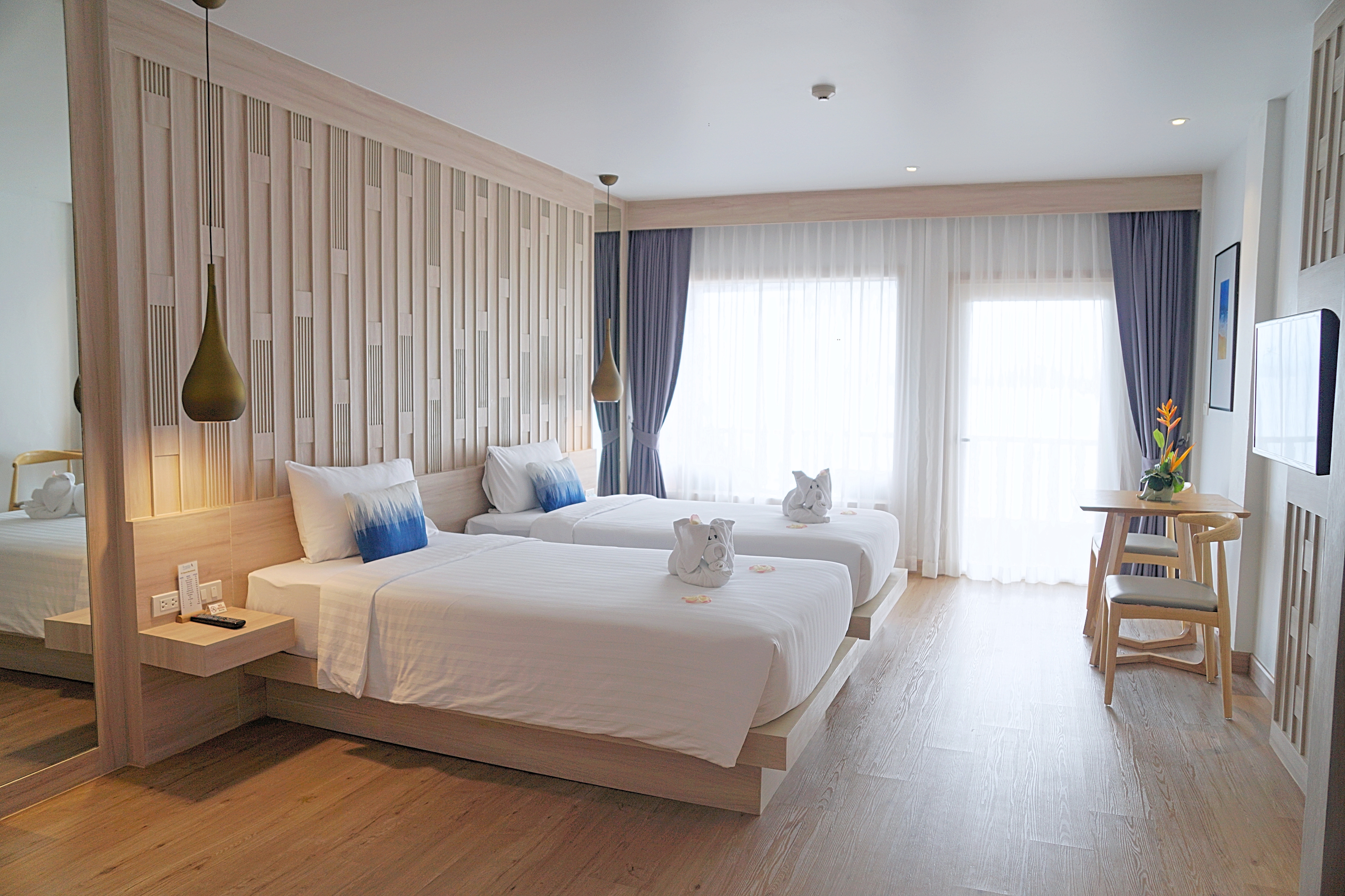 Double or Twin Deluxe Sea View