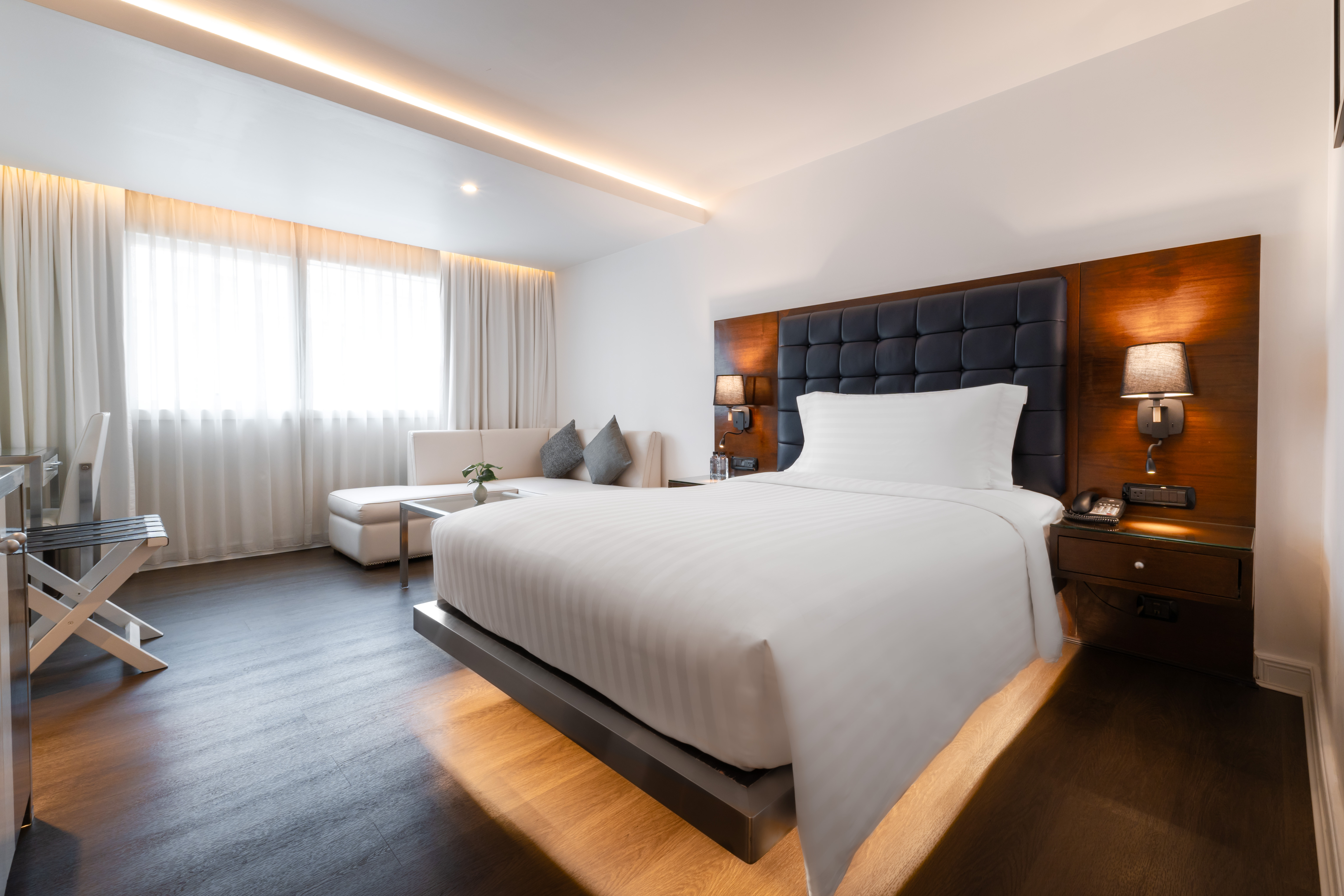 Single Superior Queen Bed