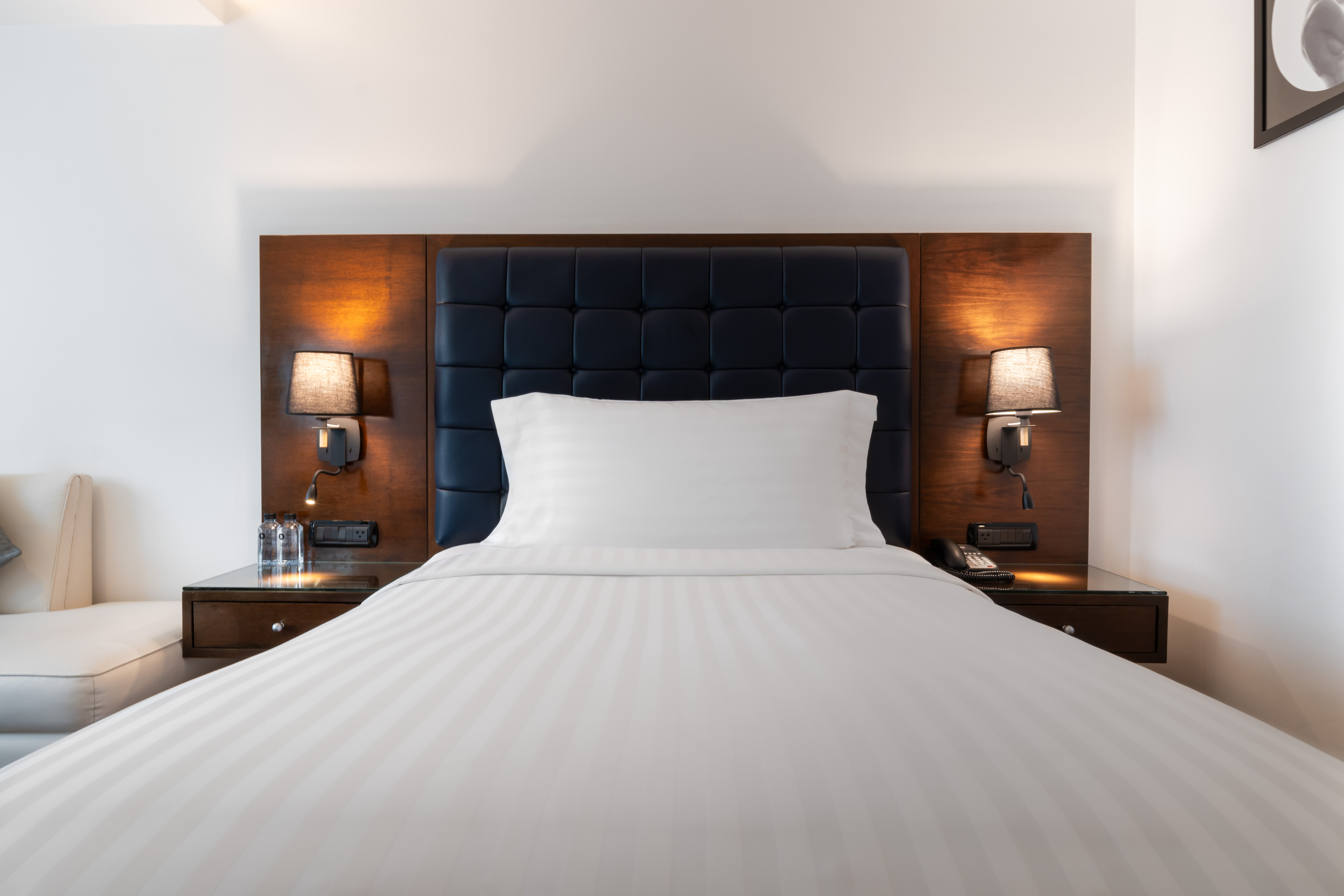 Single Superior Queen Bed