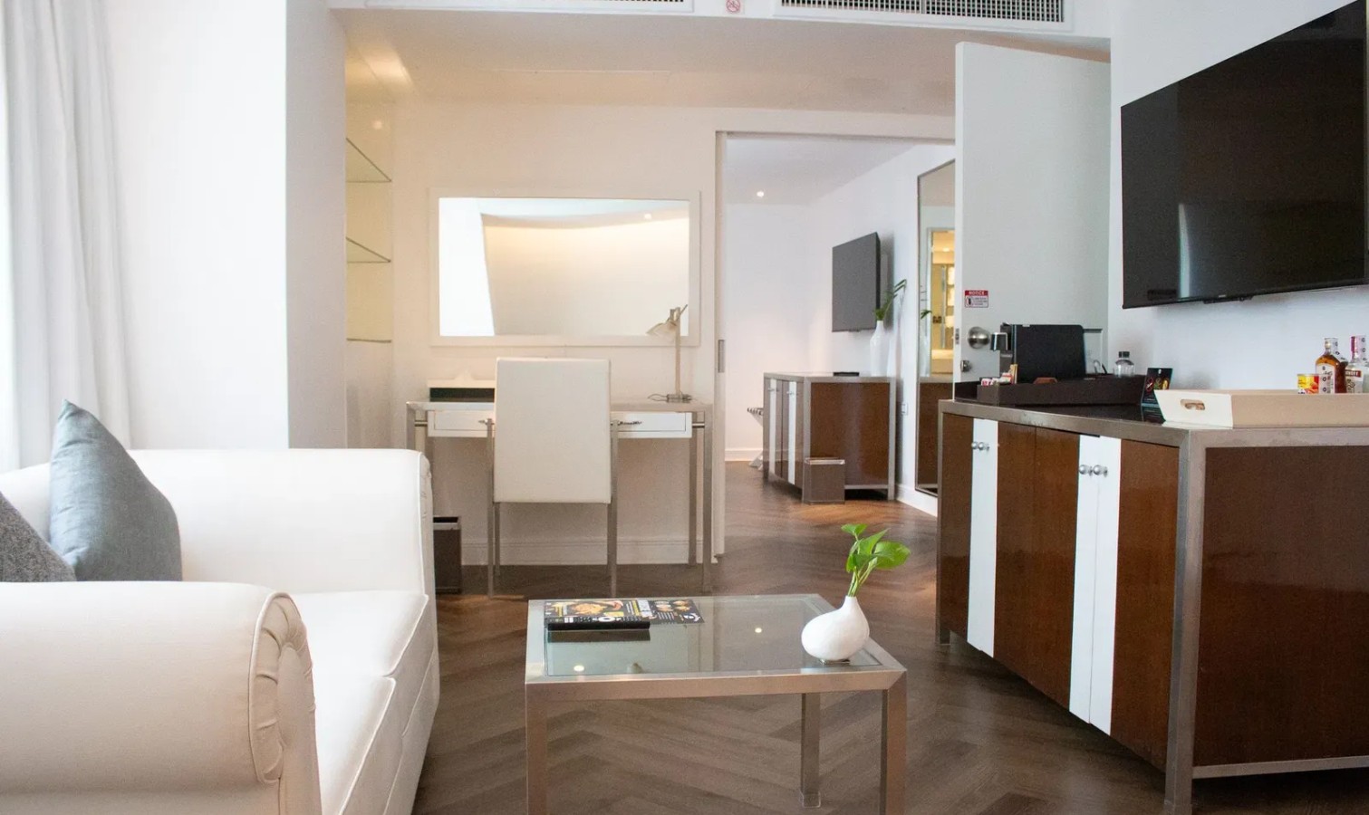 Suite Connecting Room