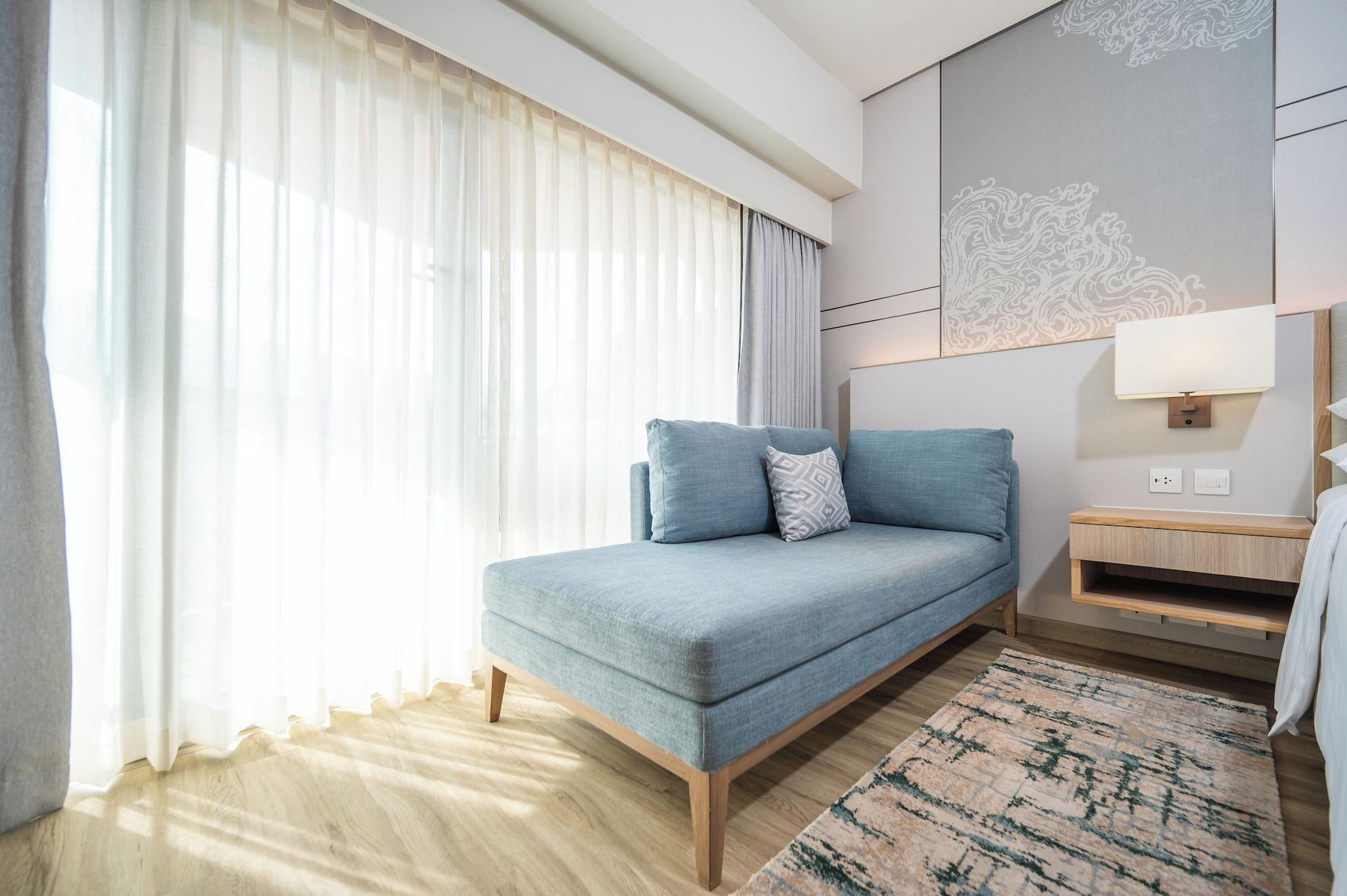 Double Premier King Bed