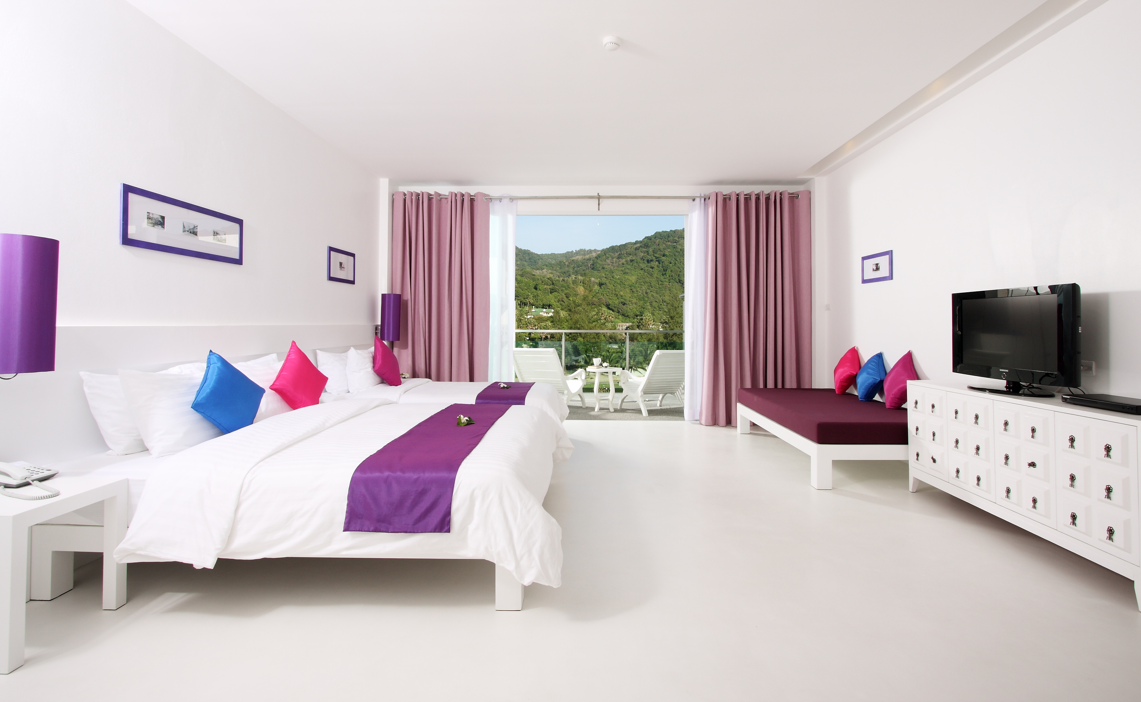 Single Deluxe Pool View