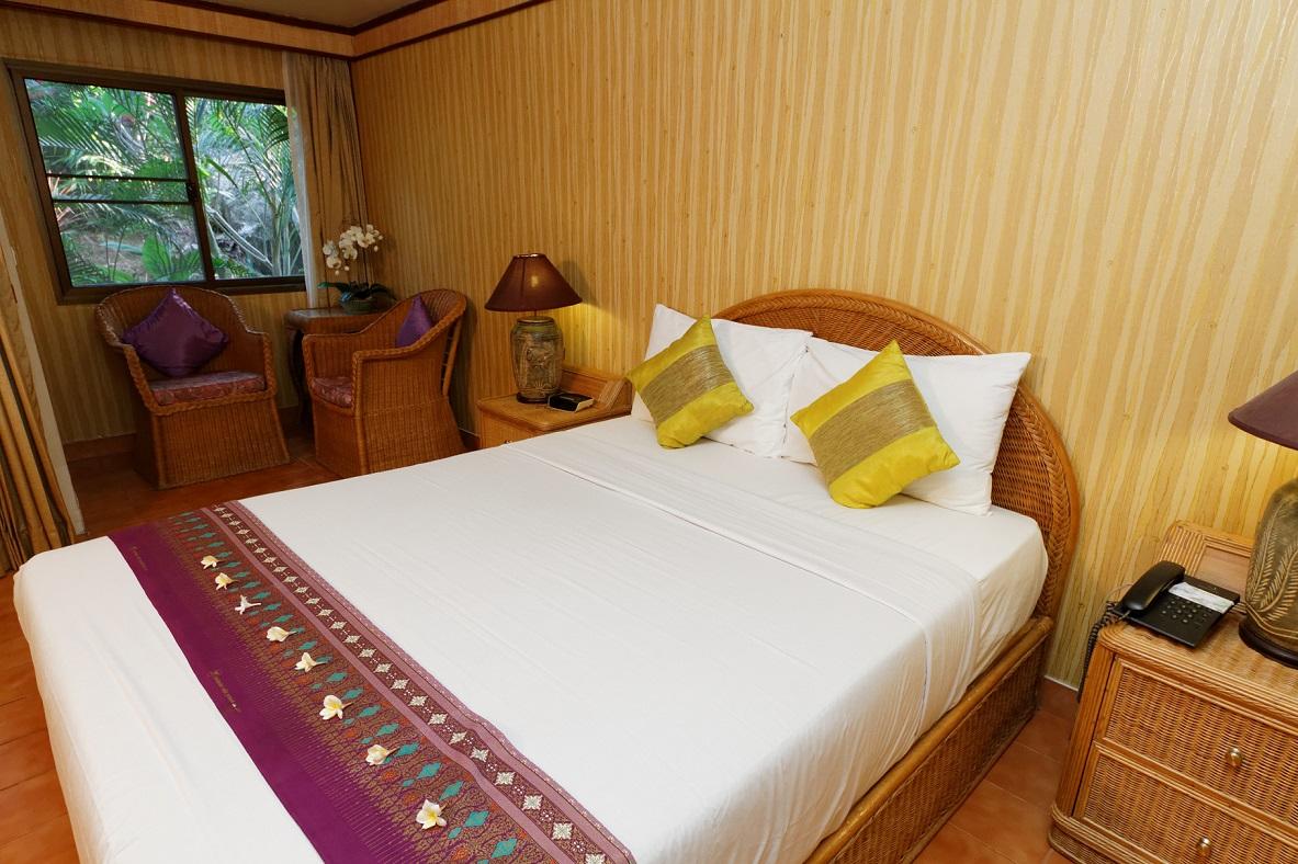 Double or Twin Standard