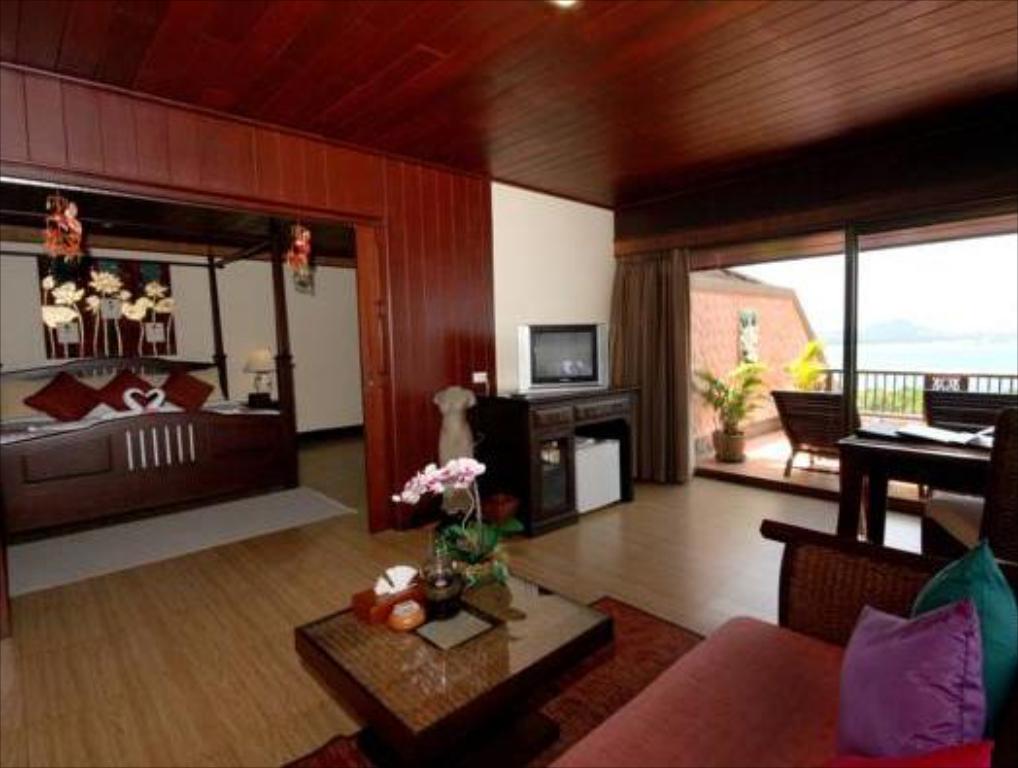 Family Room Standard