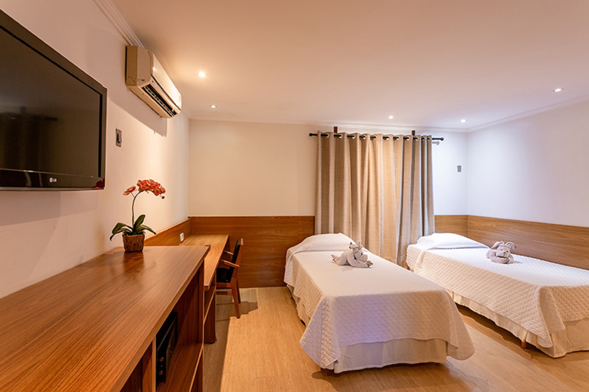 Family Room Capacity 4