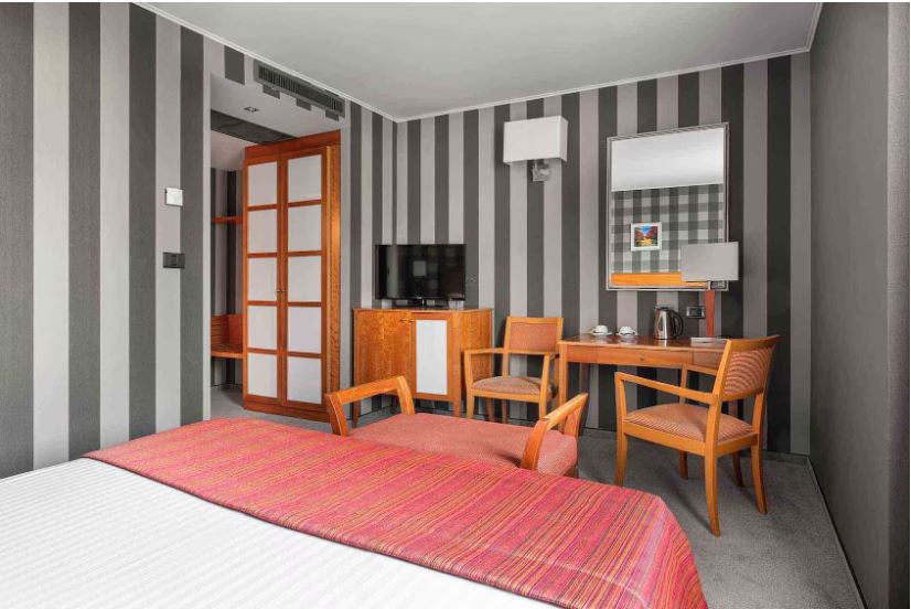 Double or Twin Standard