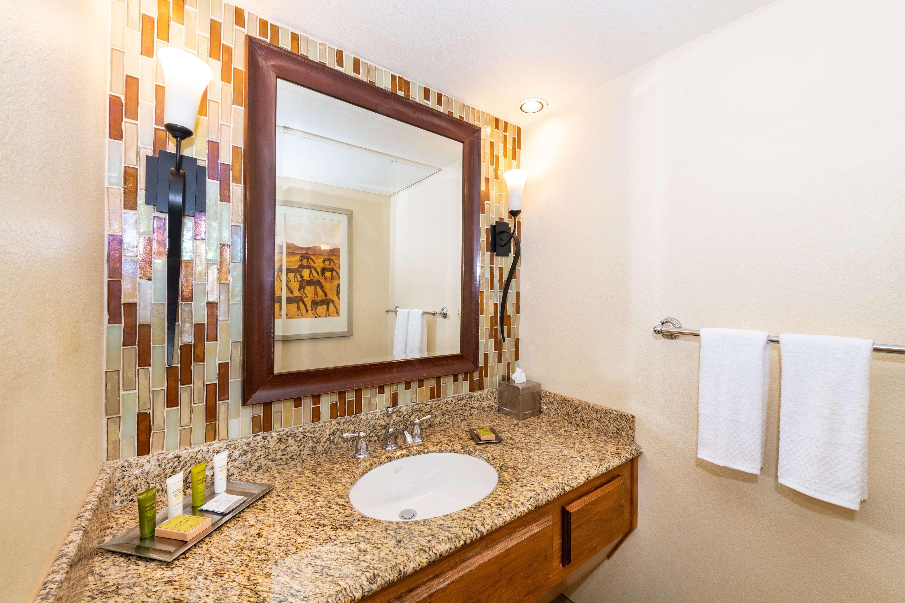 Suite Two Queen Beds One Bedroom