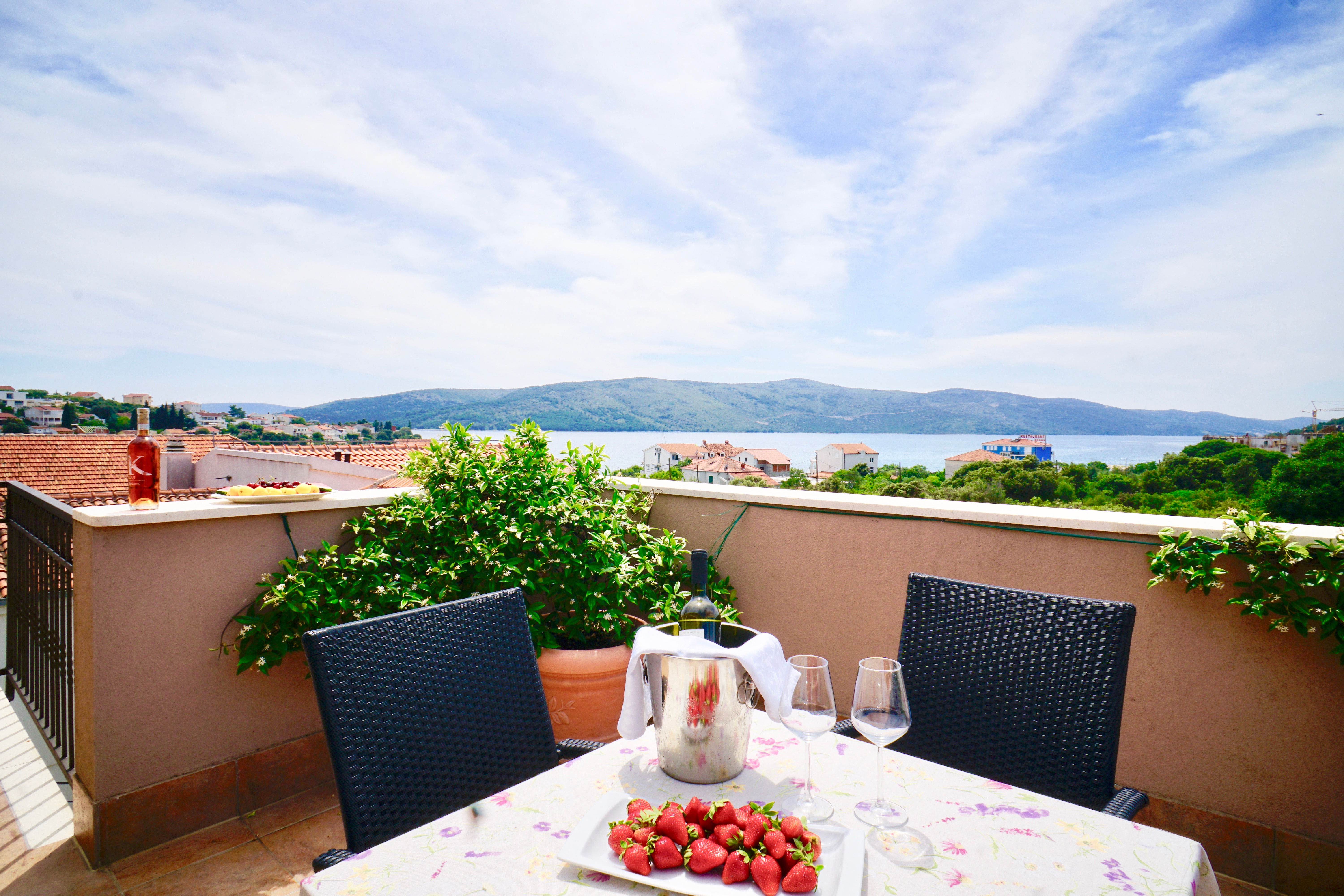 Apartment Capacity 5 Two Bedrooms