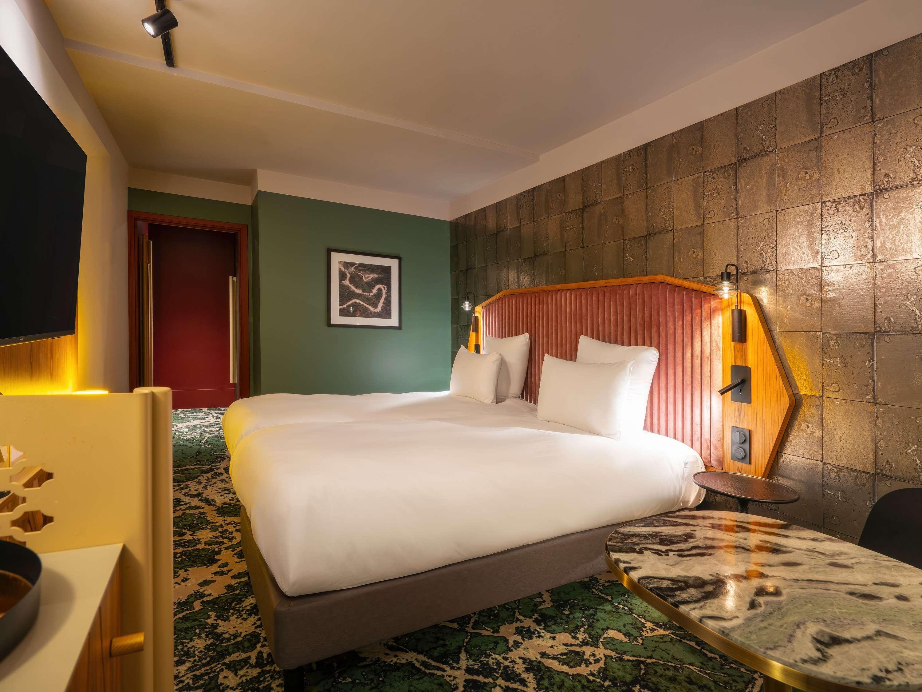 Double Duplex Superior