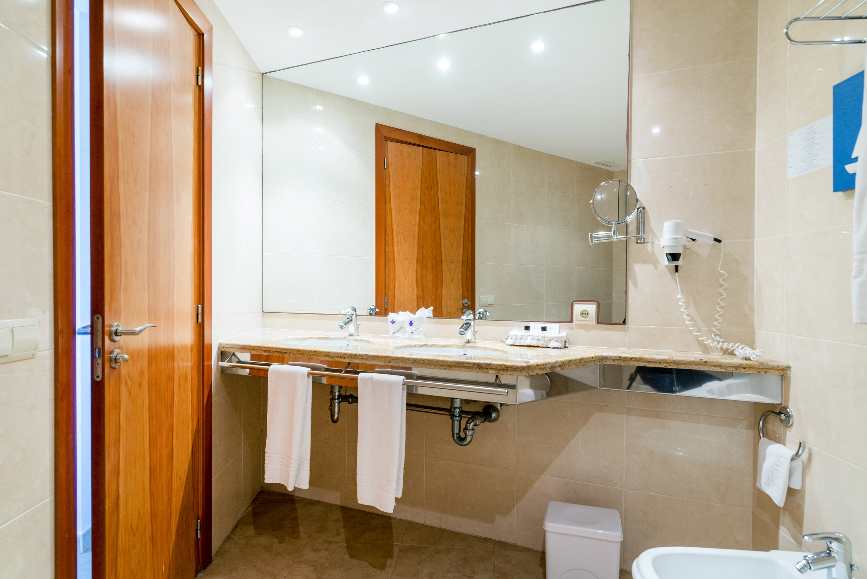 Double or Twin Superior