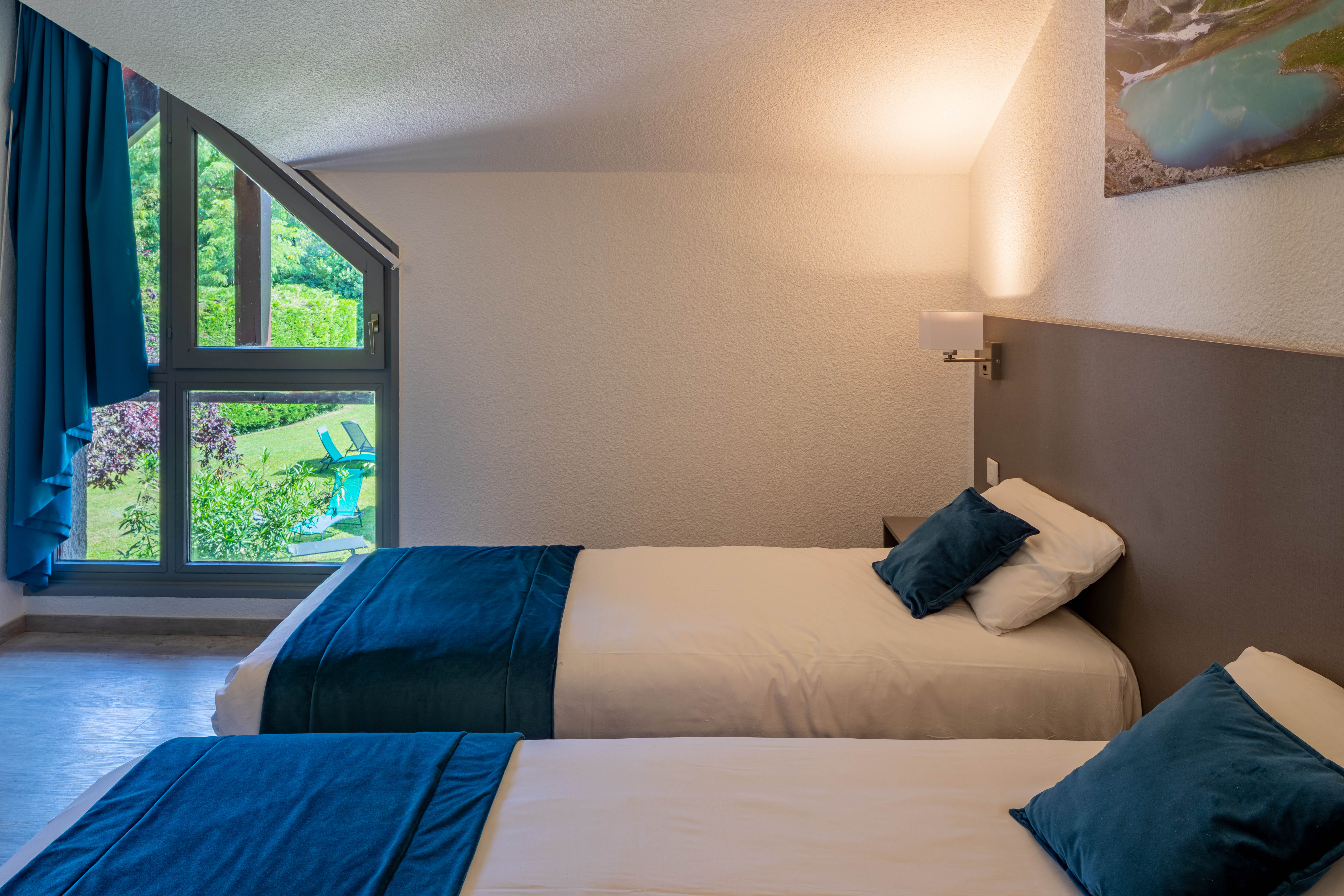 Double or Twin Standard