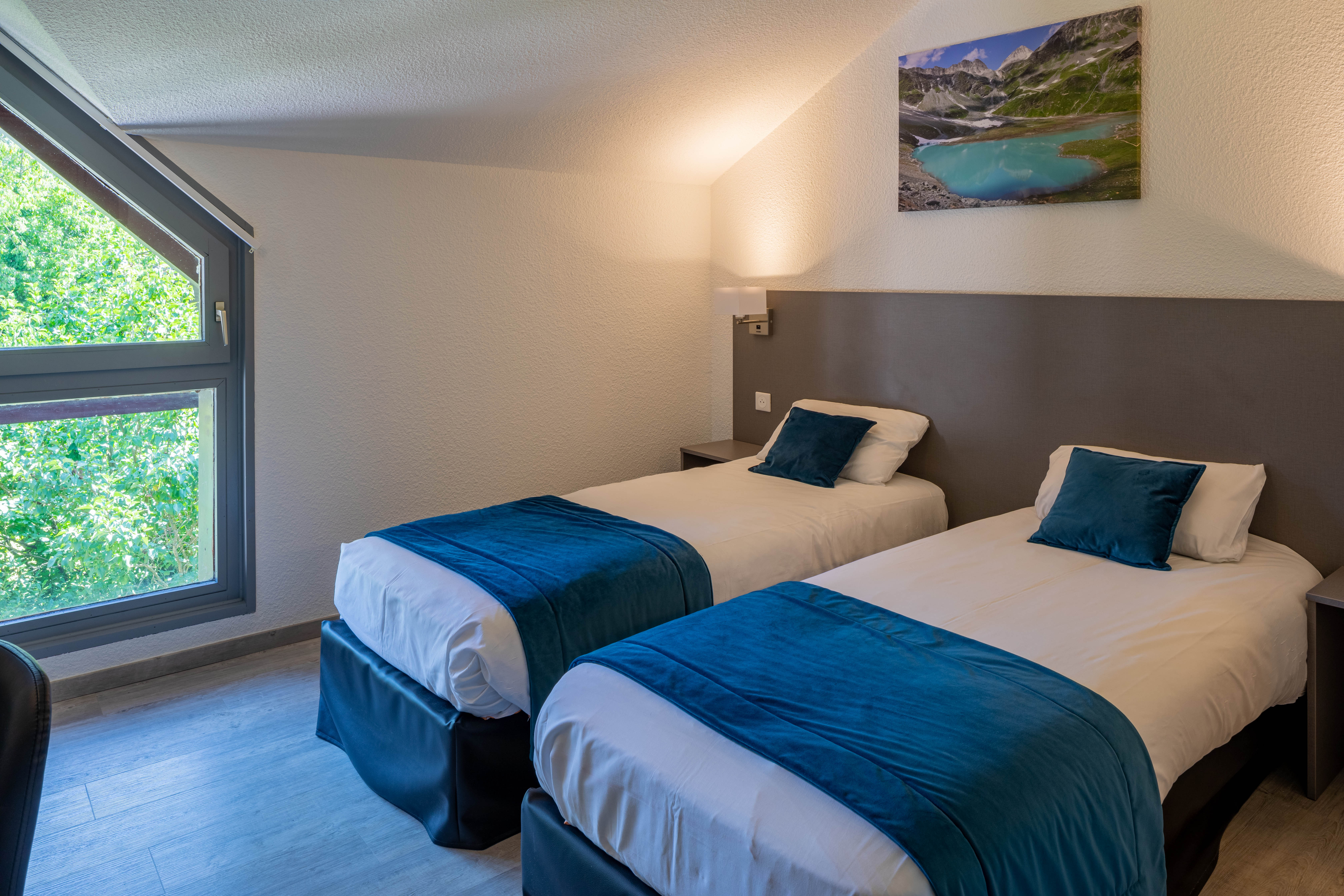 Double or Twin Standard