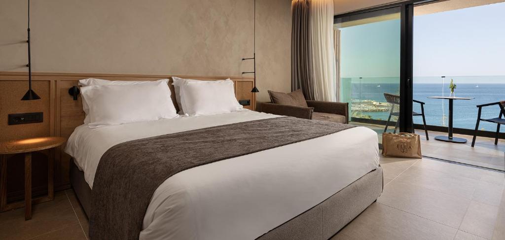 Double or Twin Sea View