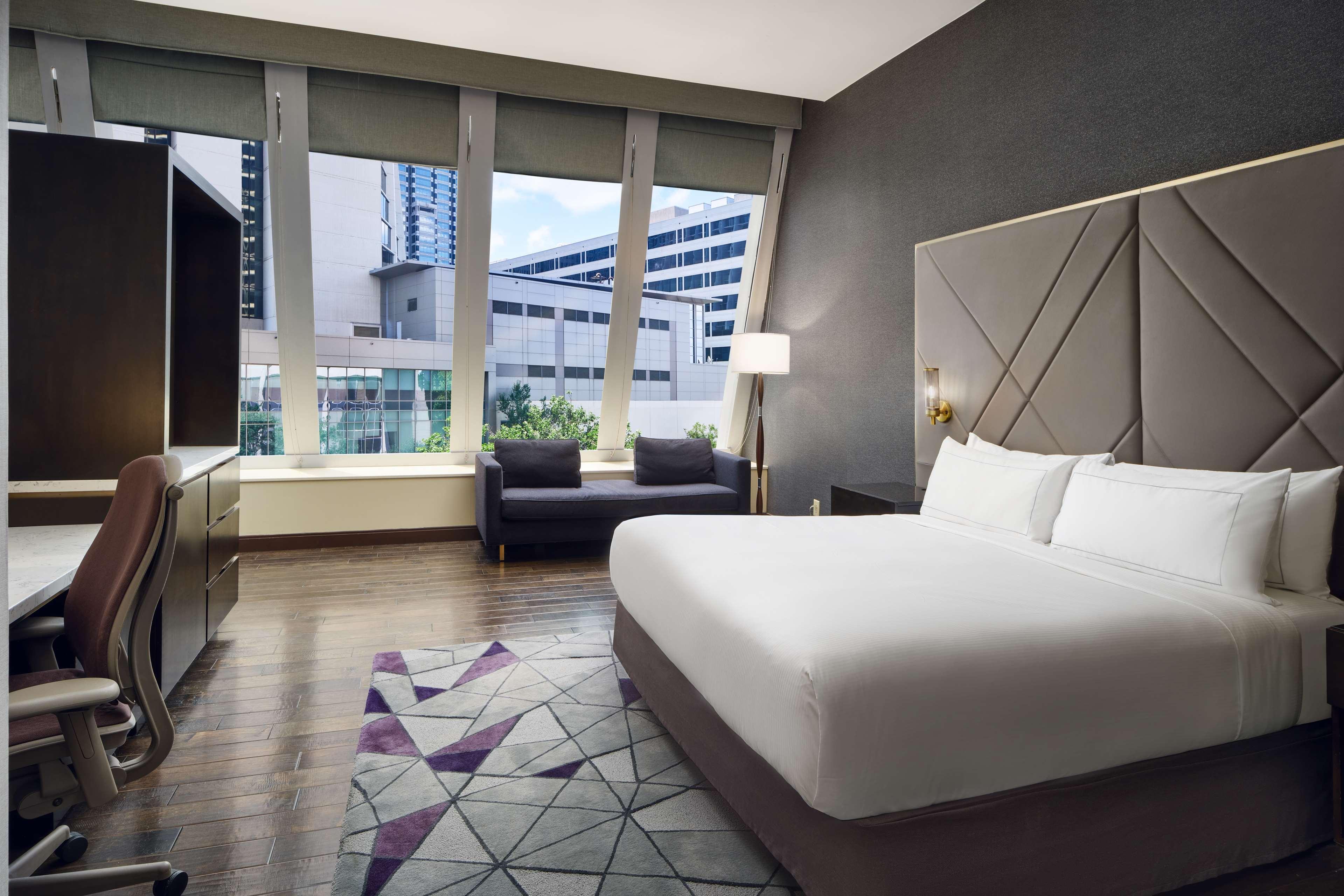 Studio Deluxe King Bed