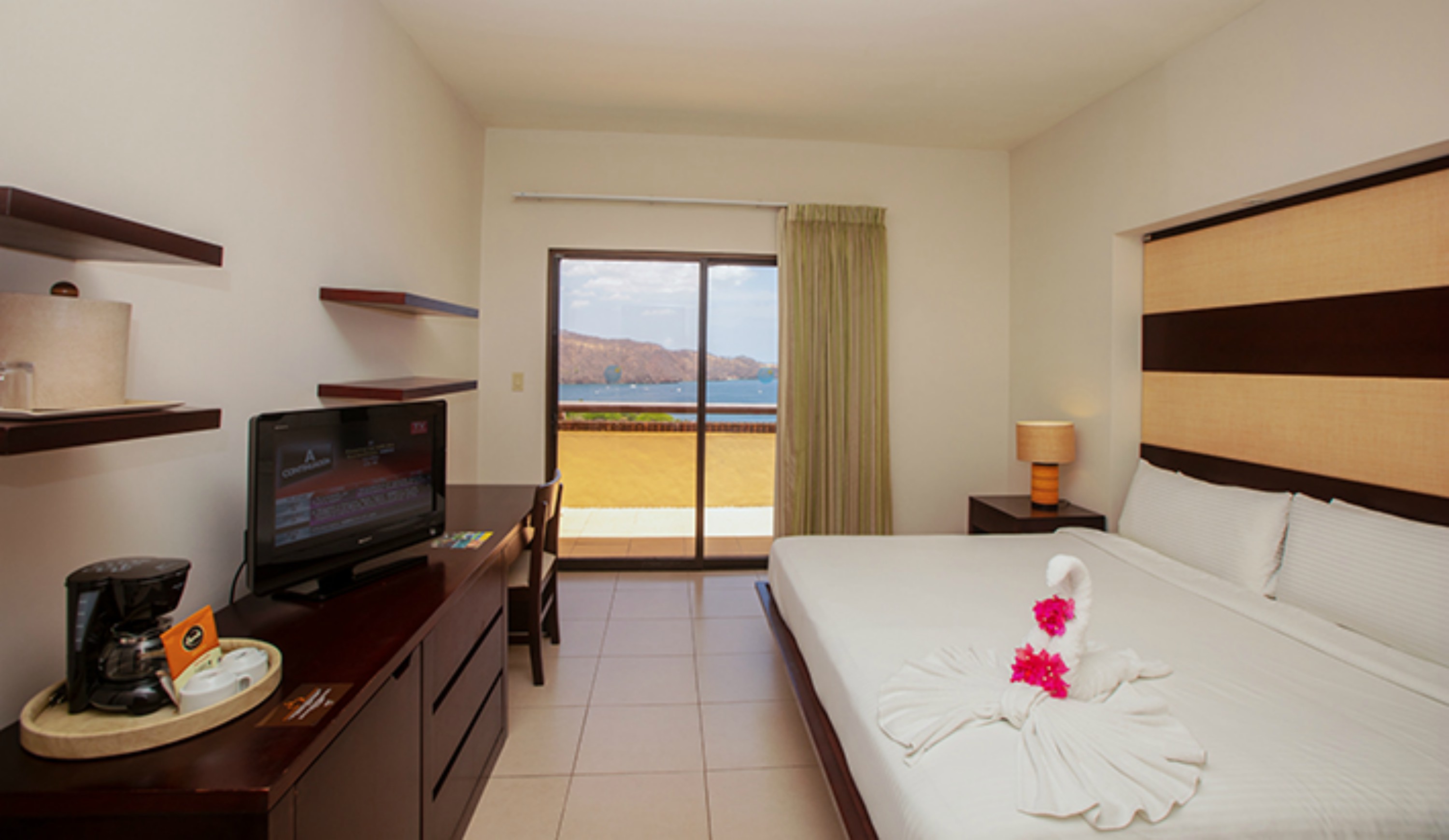 Double Deluxe King Bed