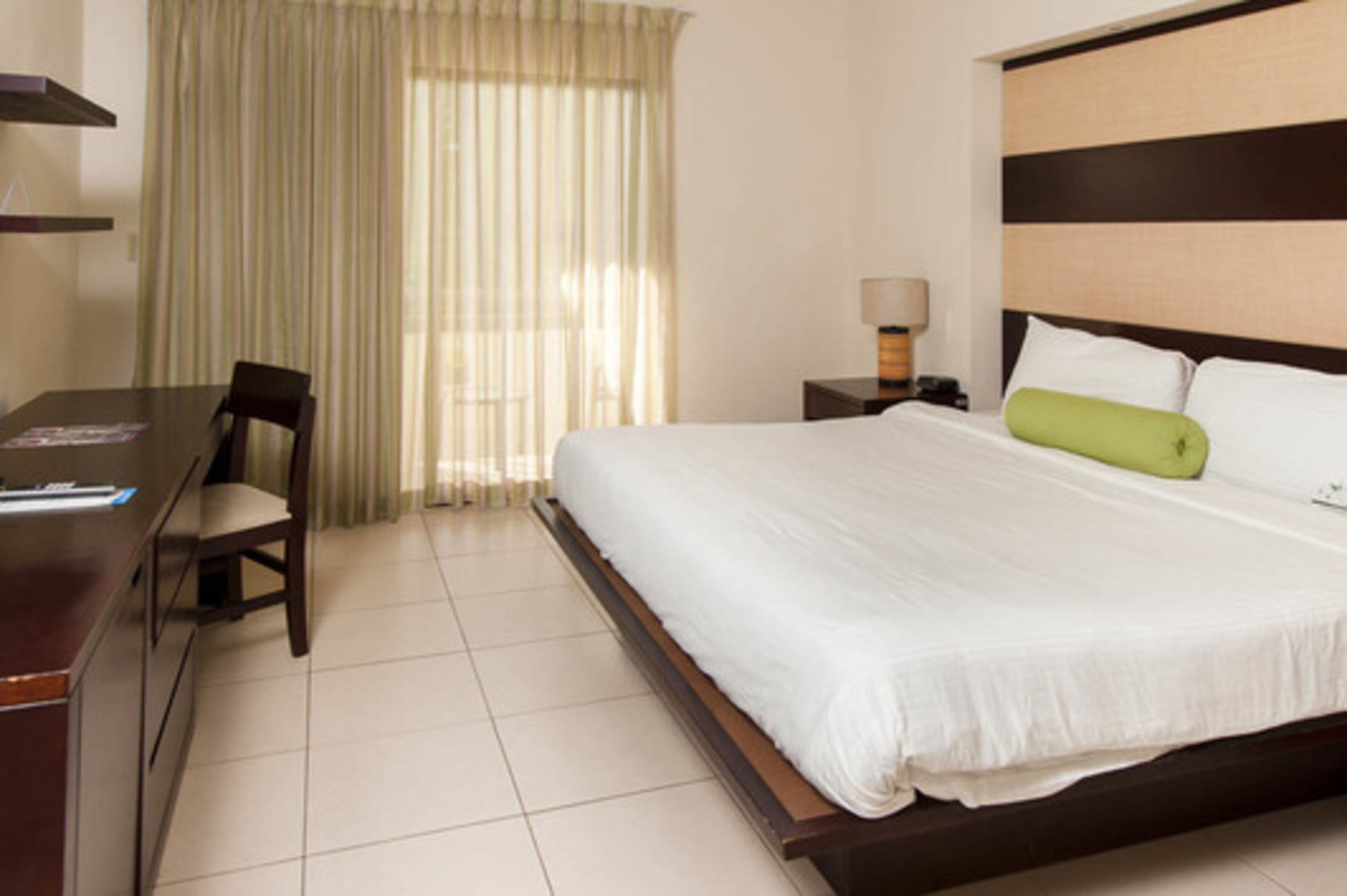 Double Deluxe King Bed