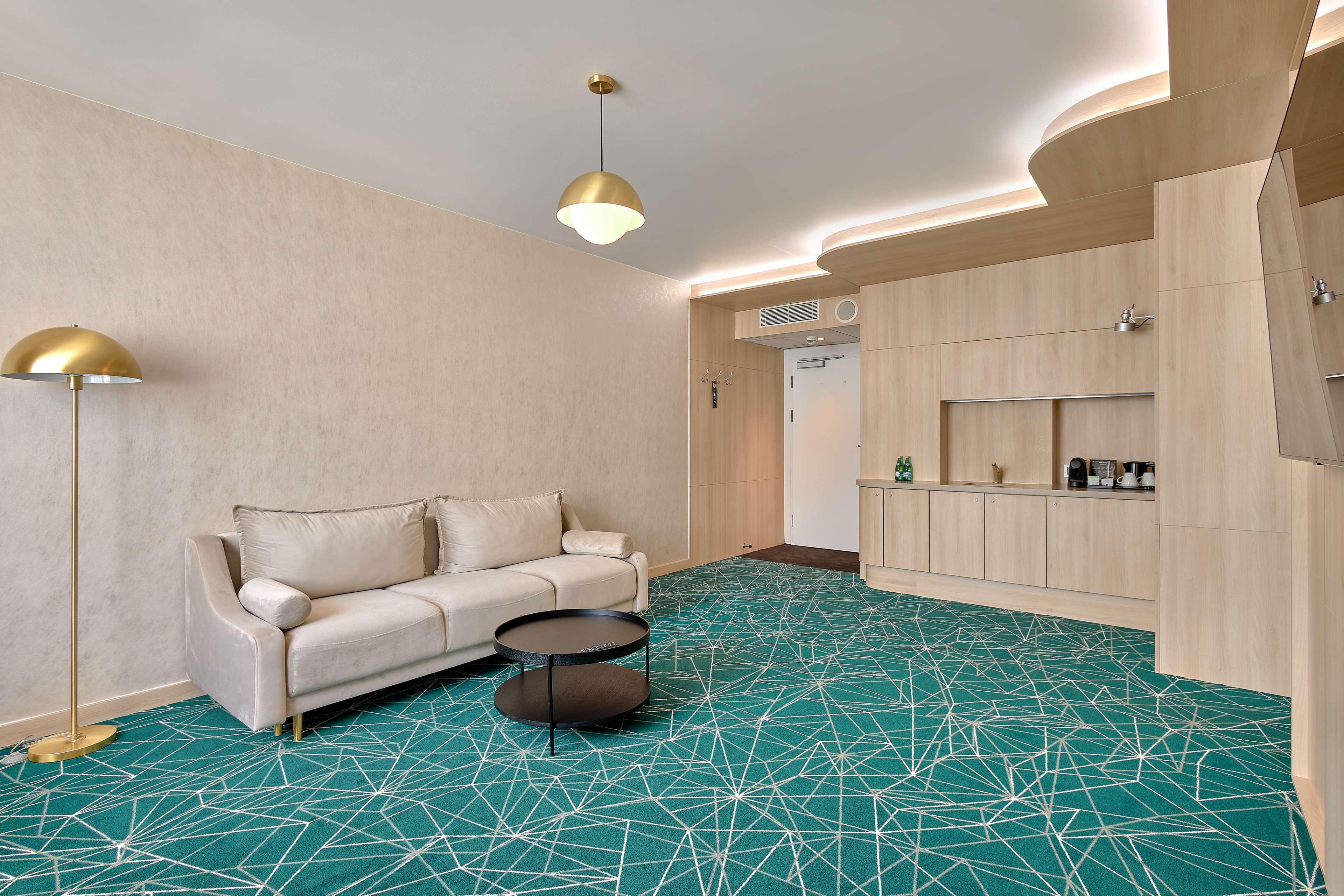 Junior Suite King Size Bed