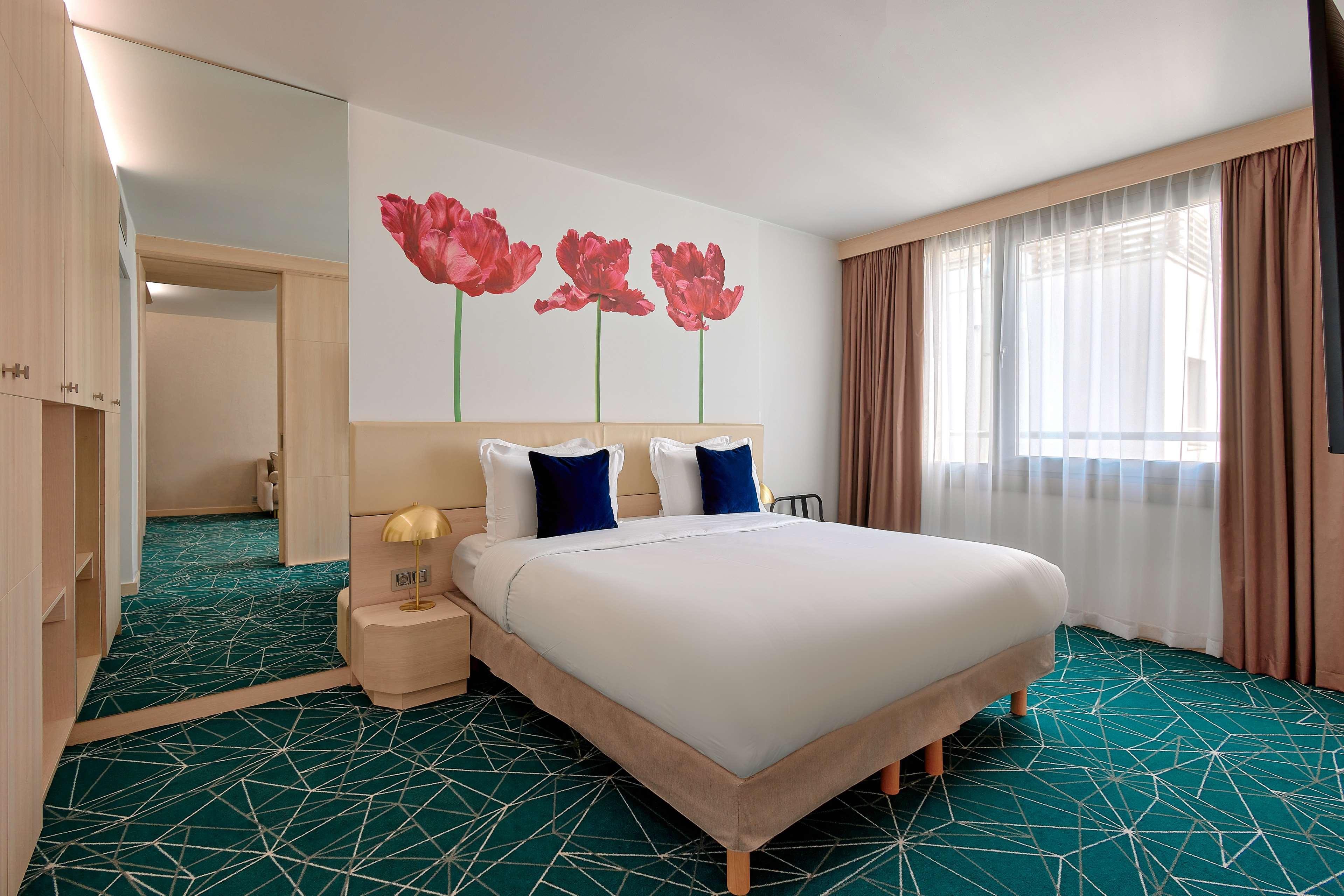 Junior Suite King Size Bed