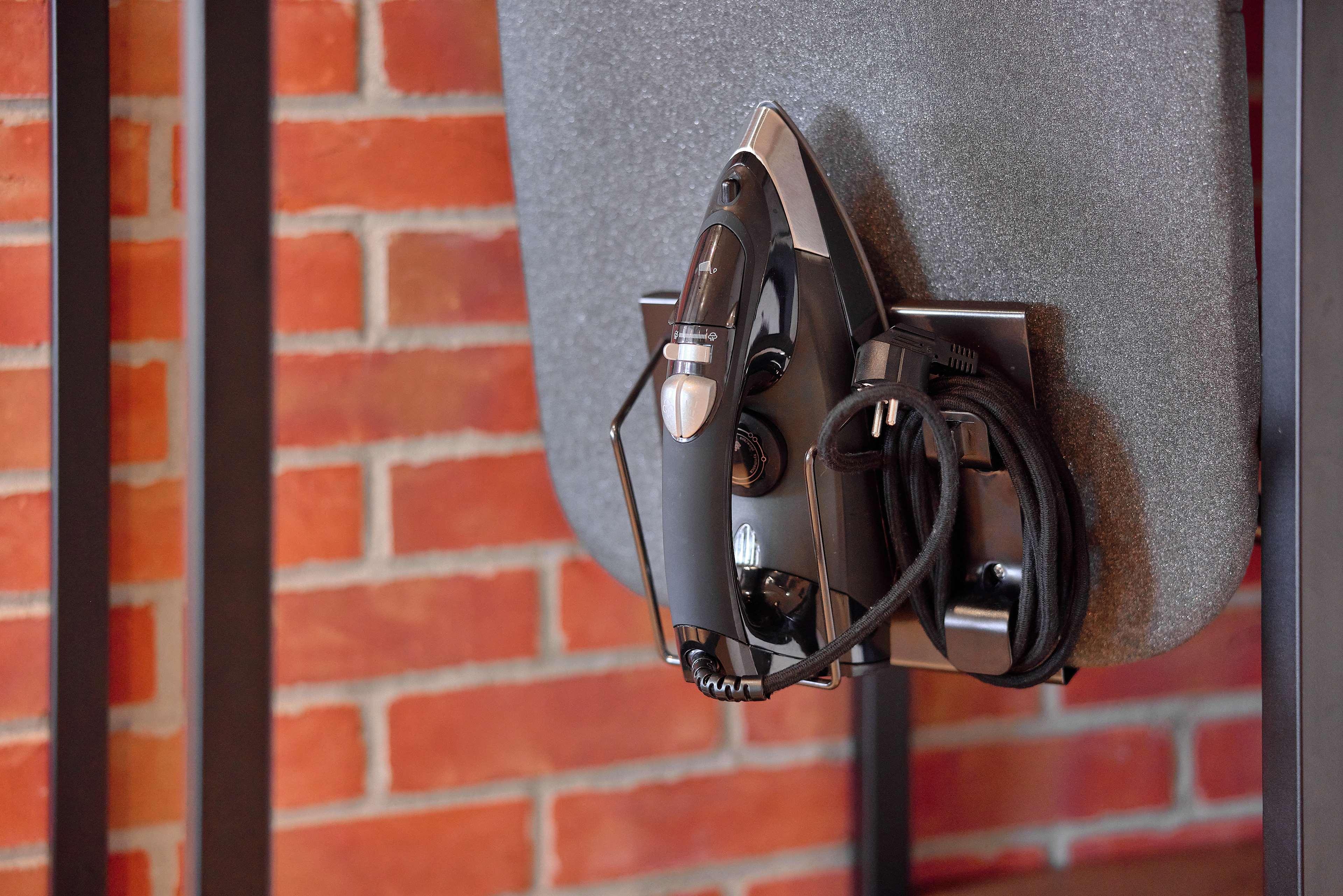 Double Executive Queen Bed