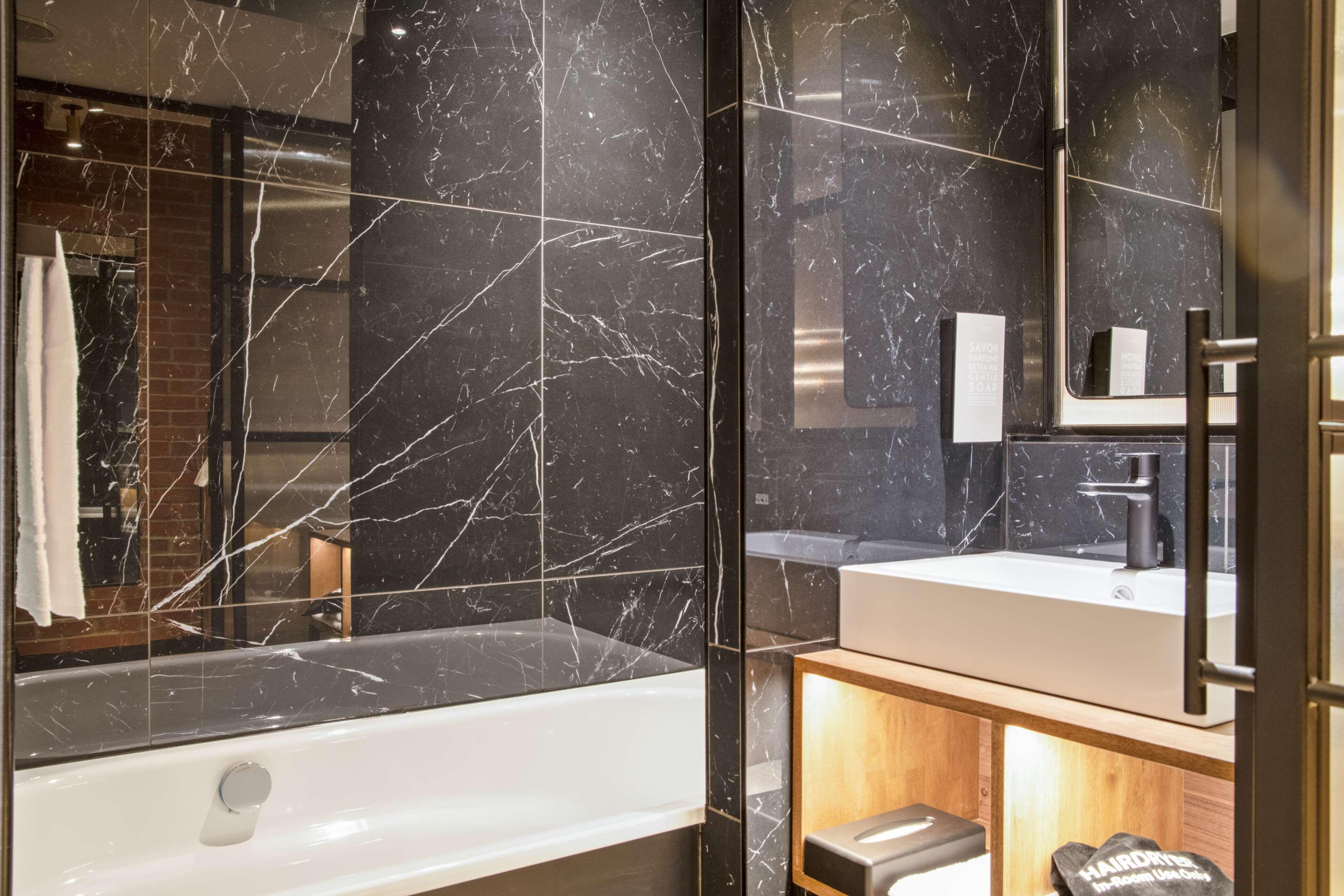 Junior Suite King Size Bed