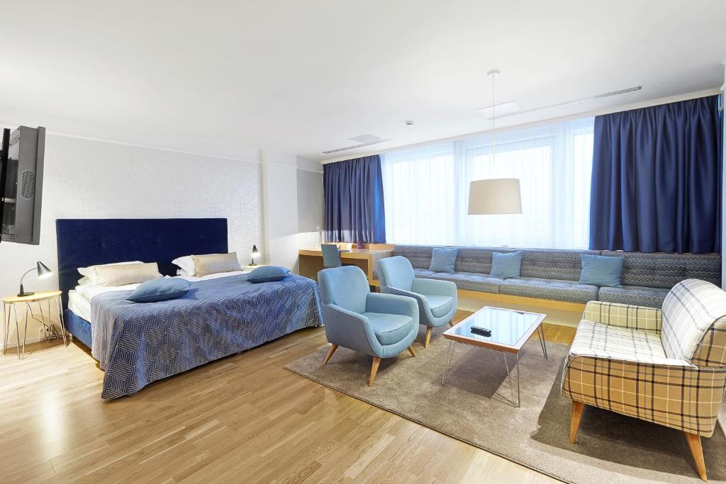 Junior Suite King Size Bed