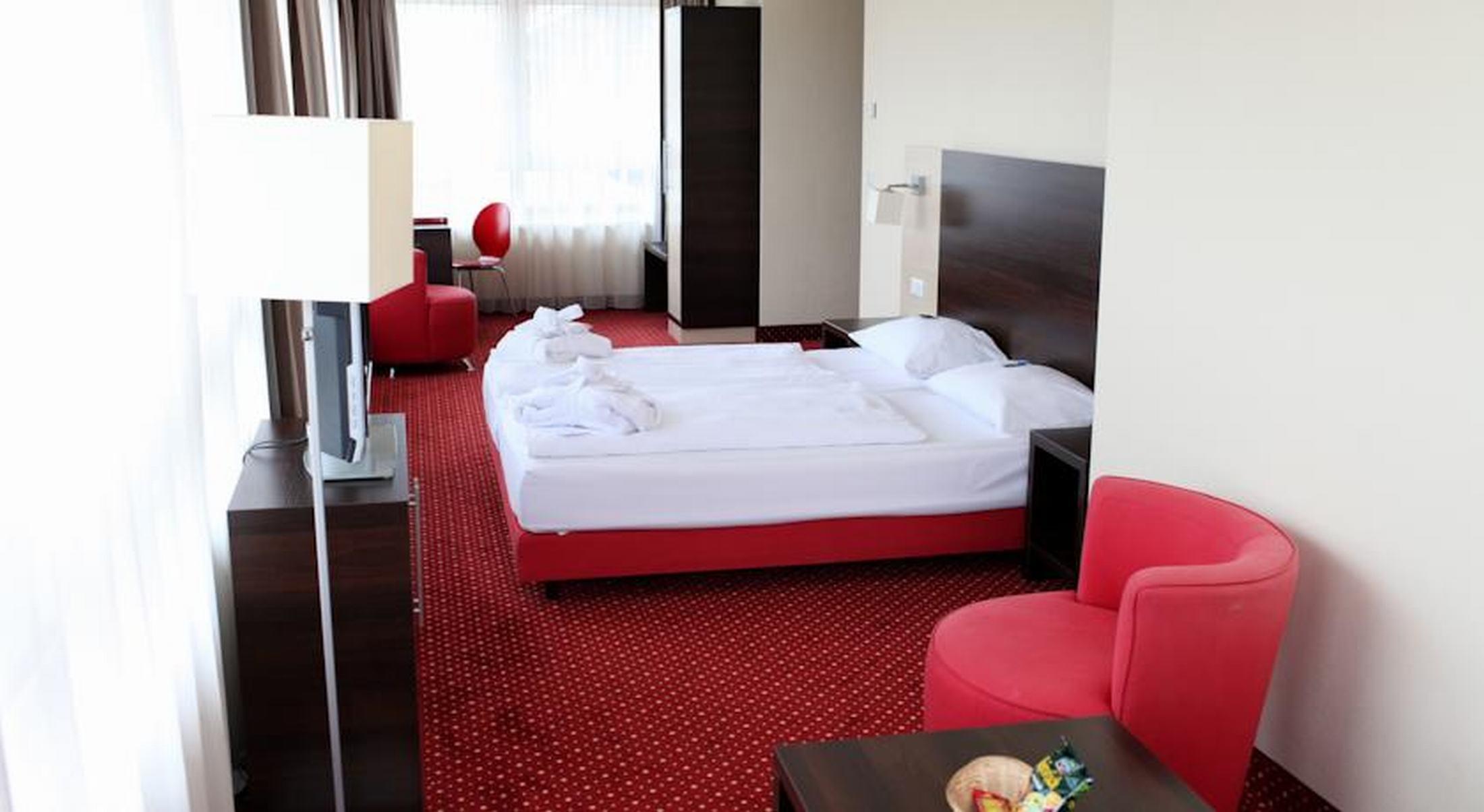 Double or Twin Standard