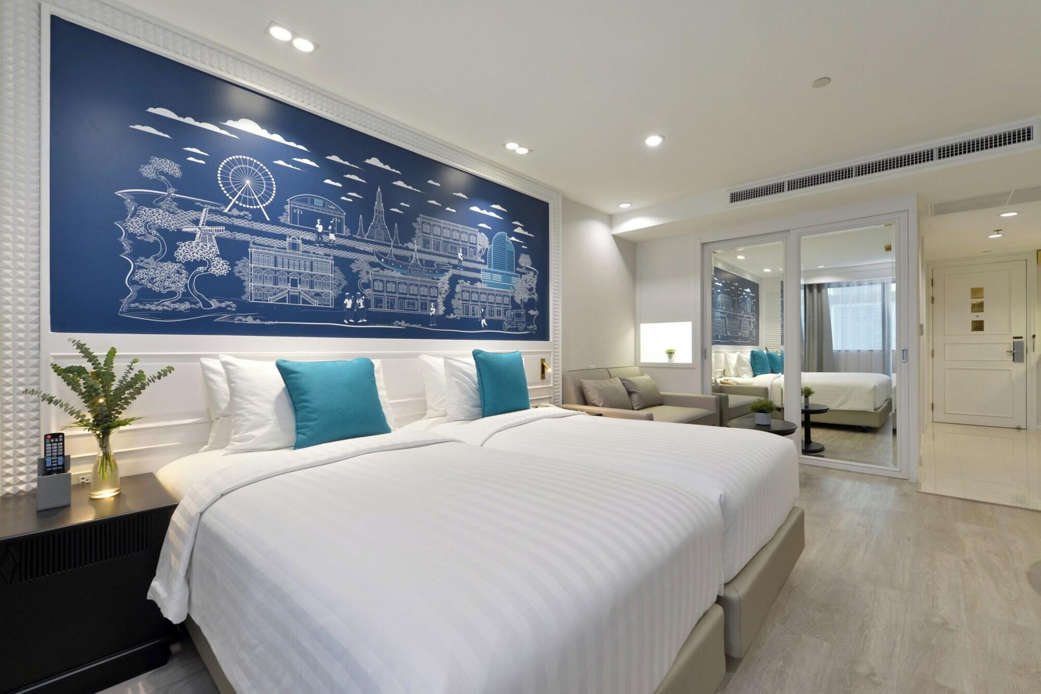 Triple Premier Queen Bed