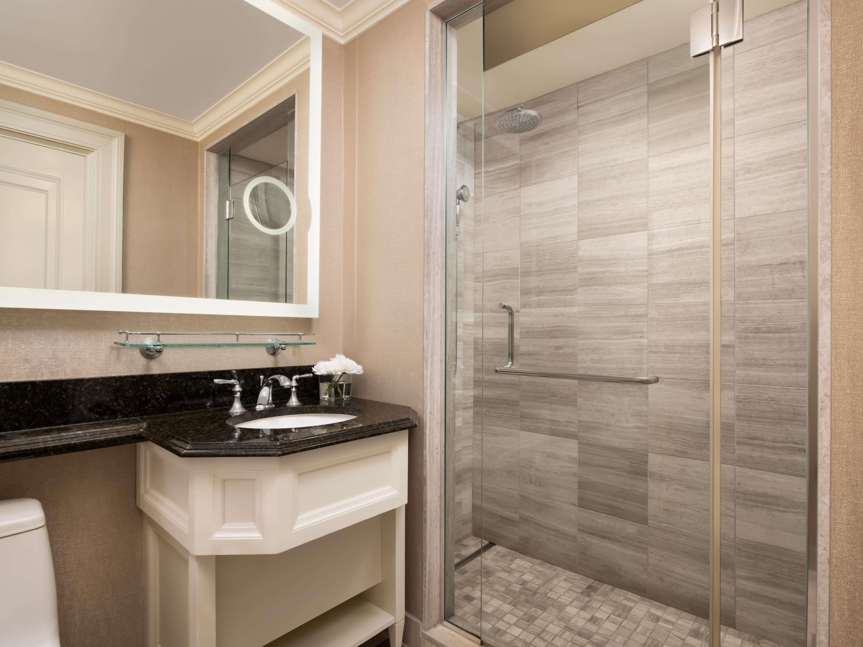 Room King Bed Non Smoking