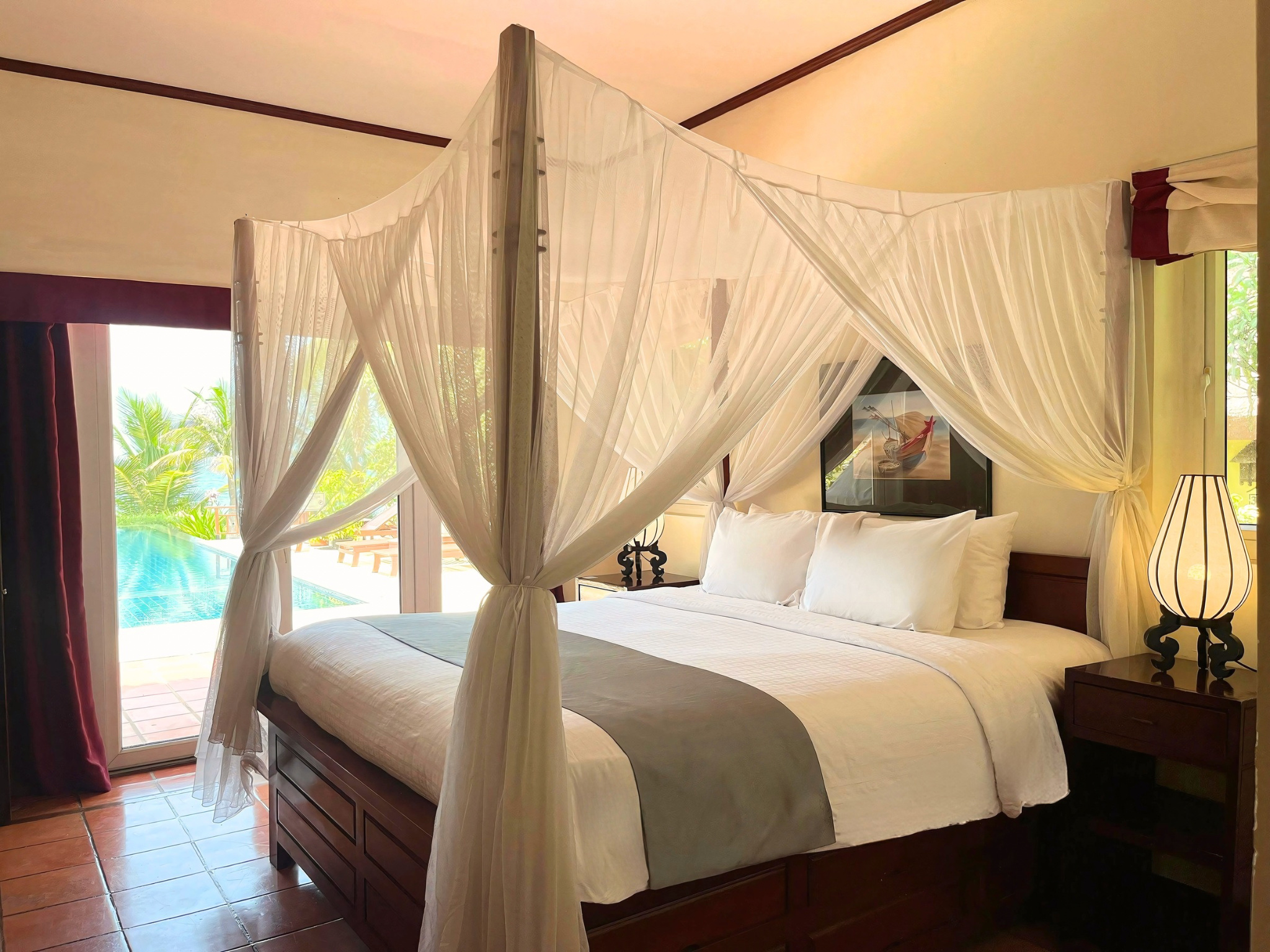 Villa Five Bedrooms Three Bathrooms