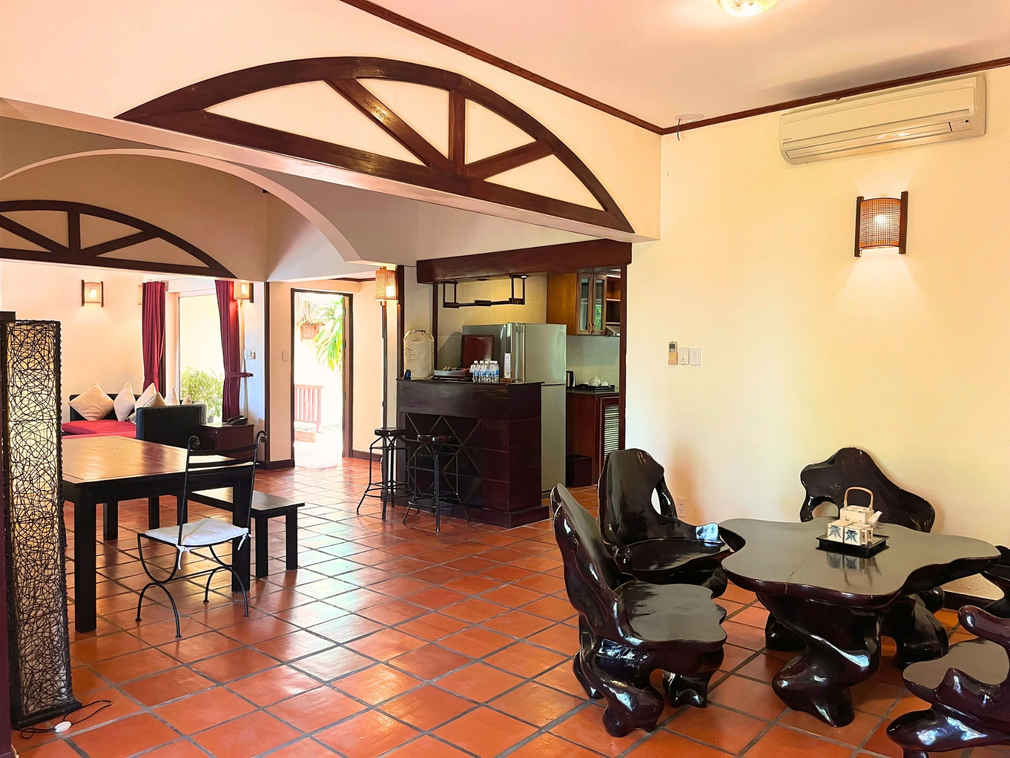 Villa Five Bedrooms Three Bathrooms