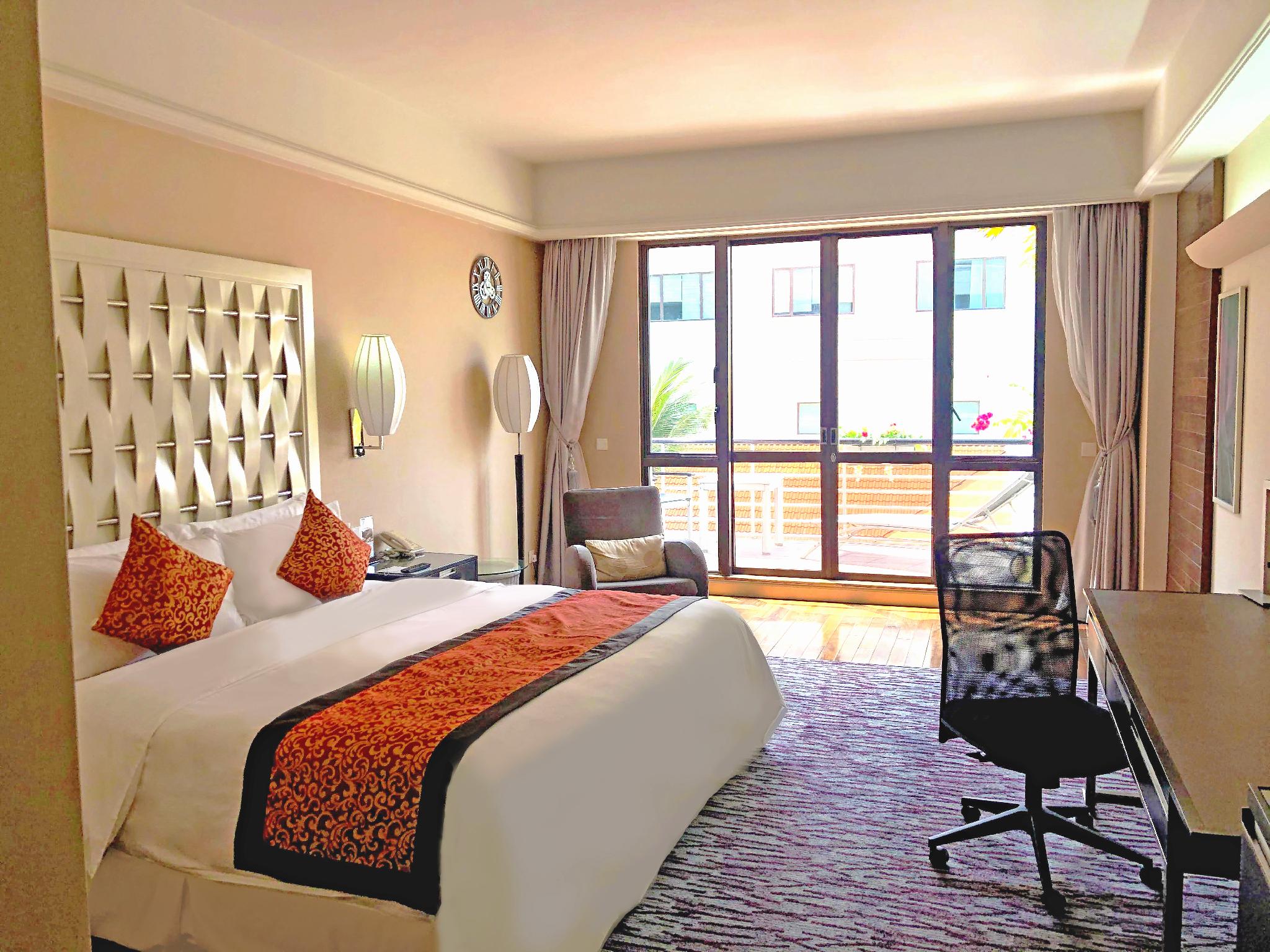 Double Premier King Bed